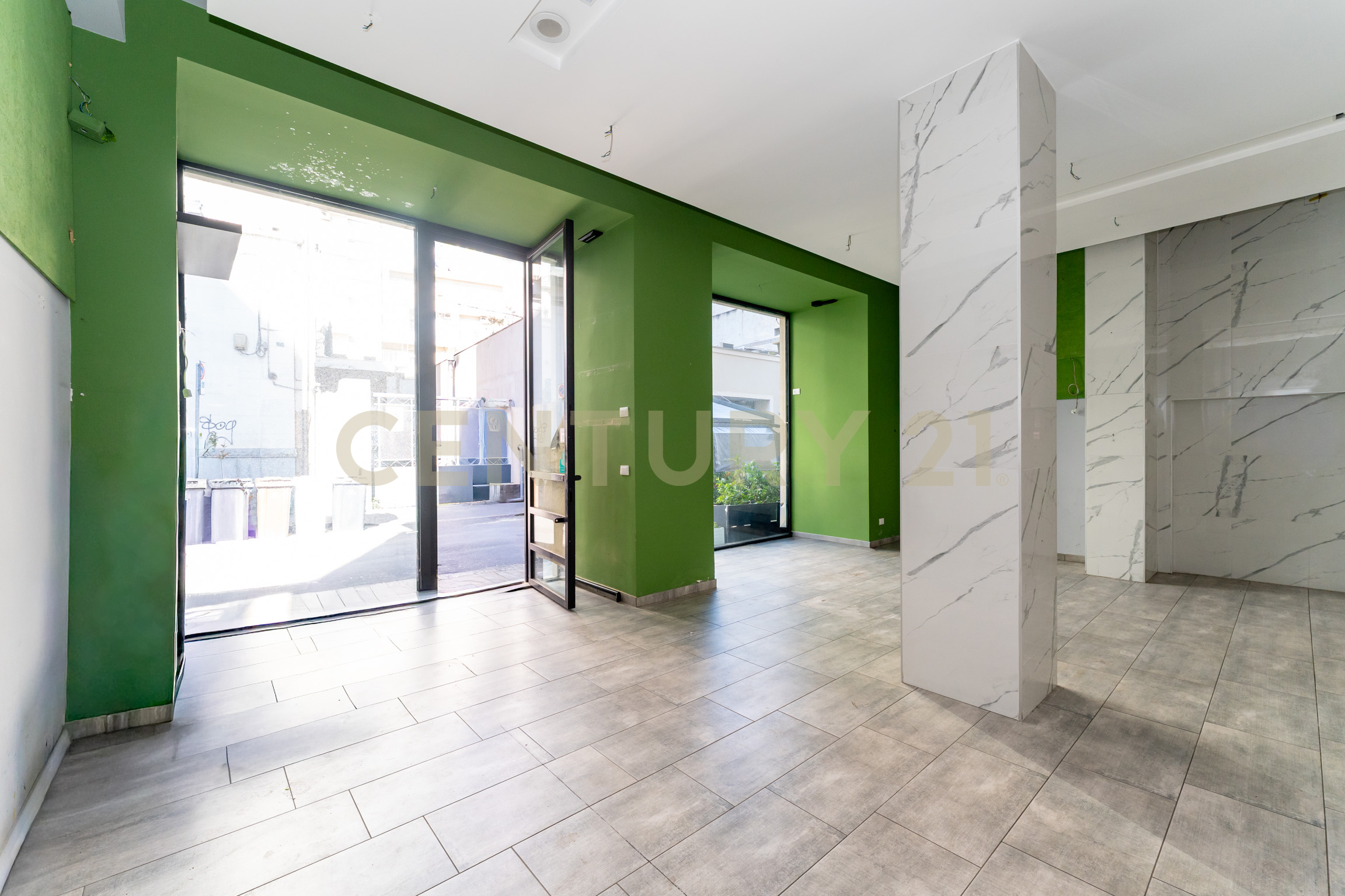 Locale commerciale in vendita in via mario sangiorgi 56, Catania