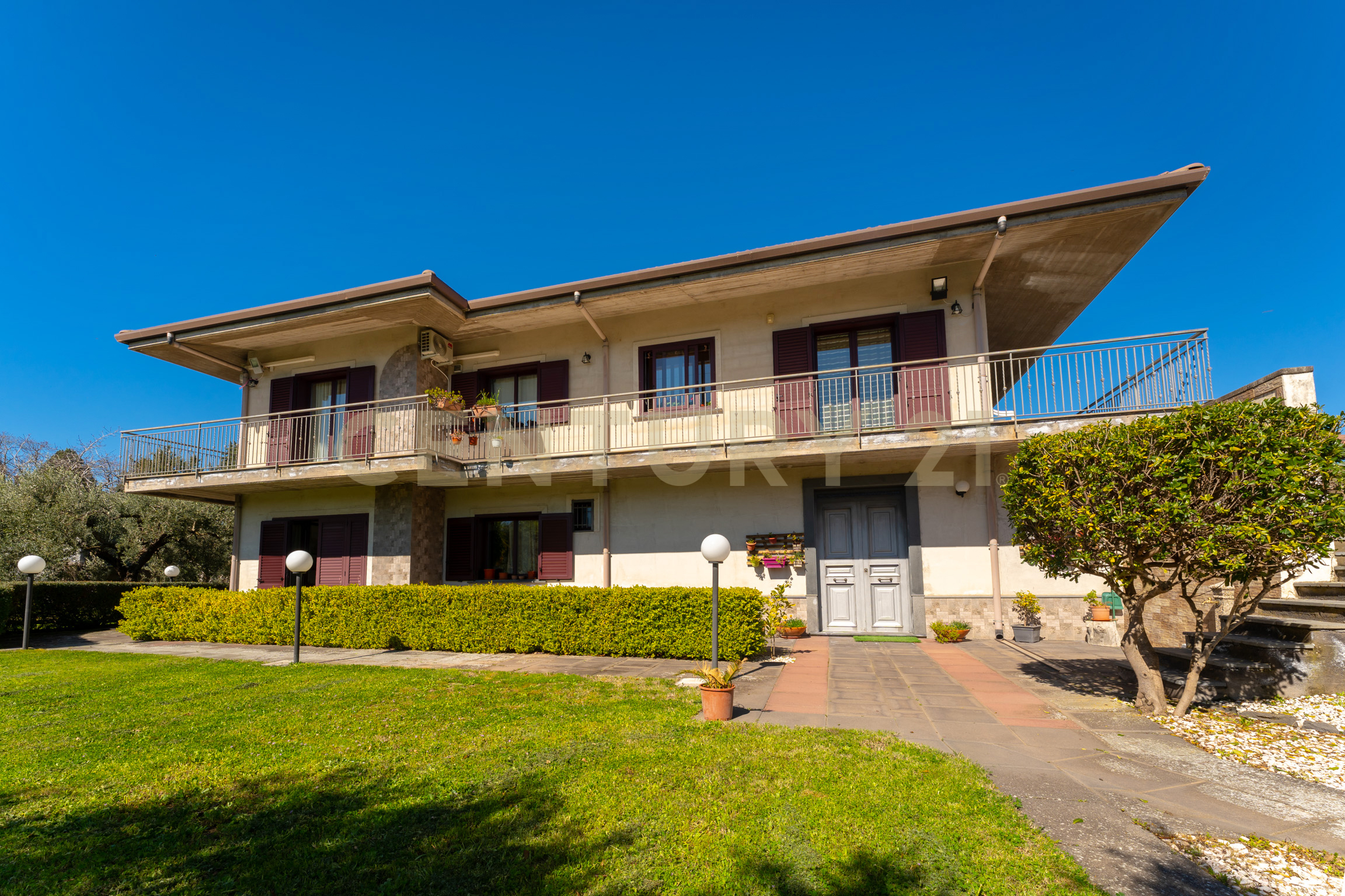 Villa con giardino in strada comunale calderara 5, Randazzo