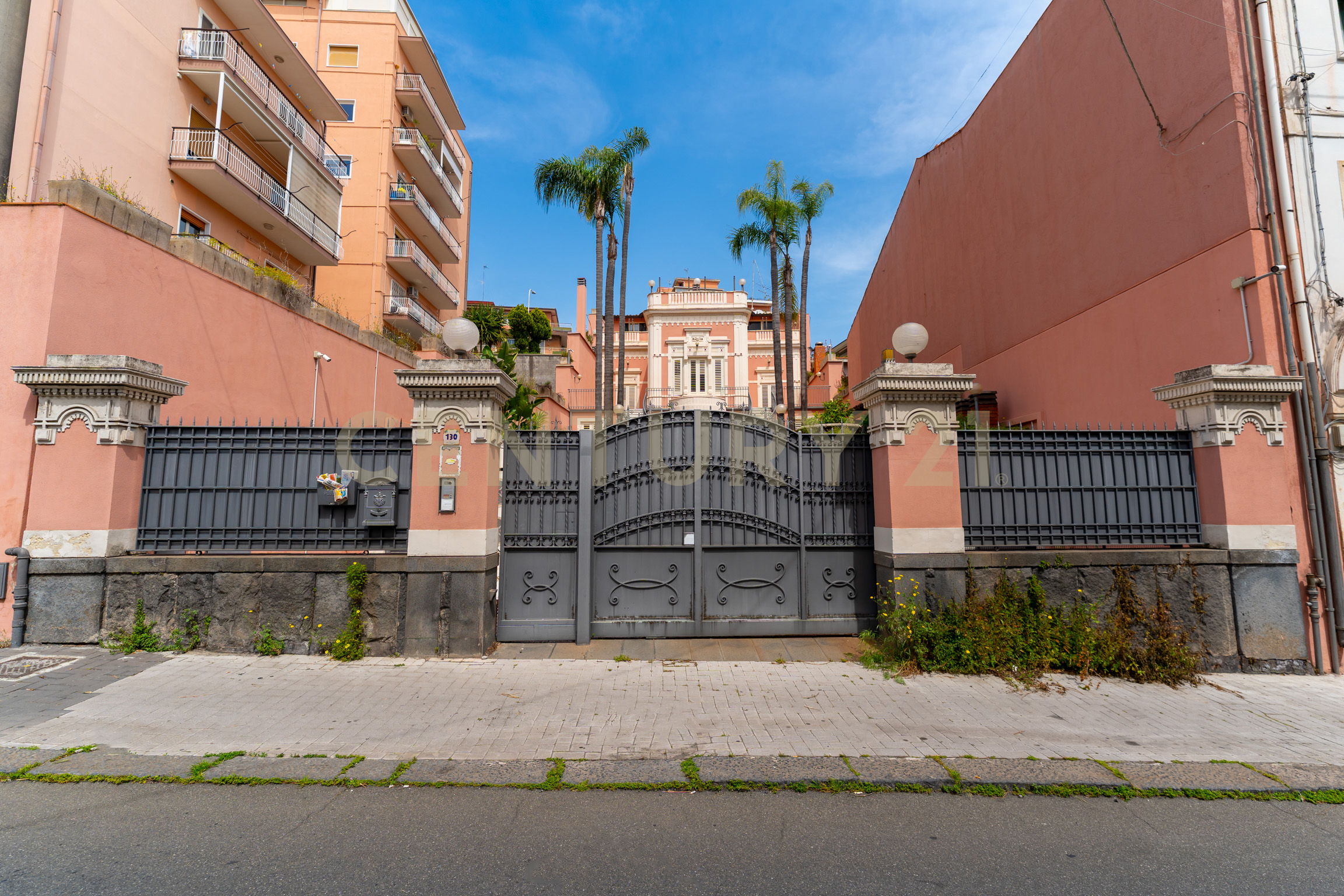 Villa con giardino in via ingegnere 130, Catania