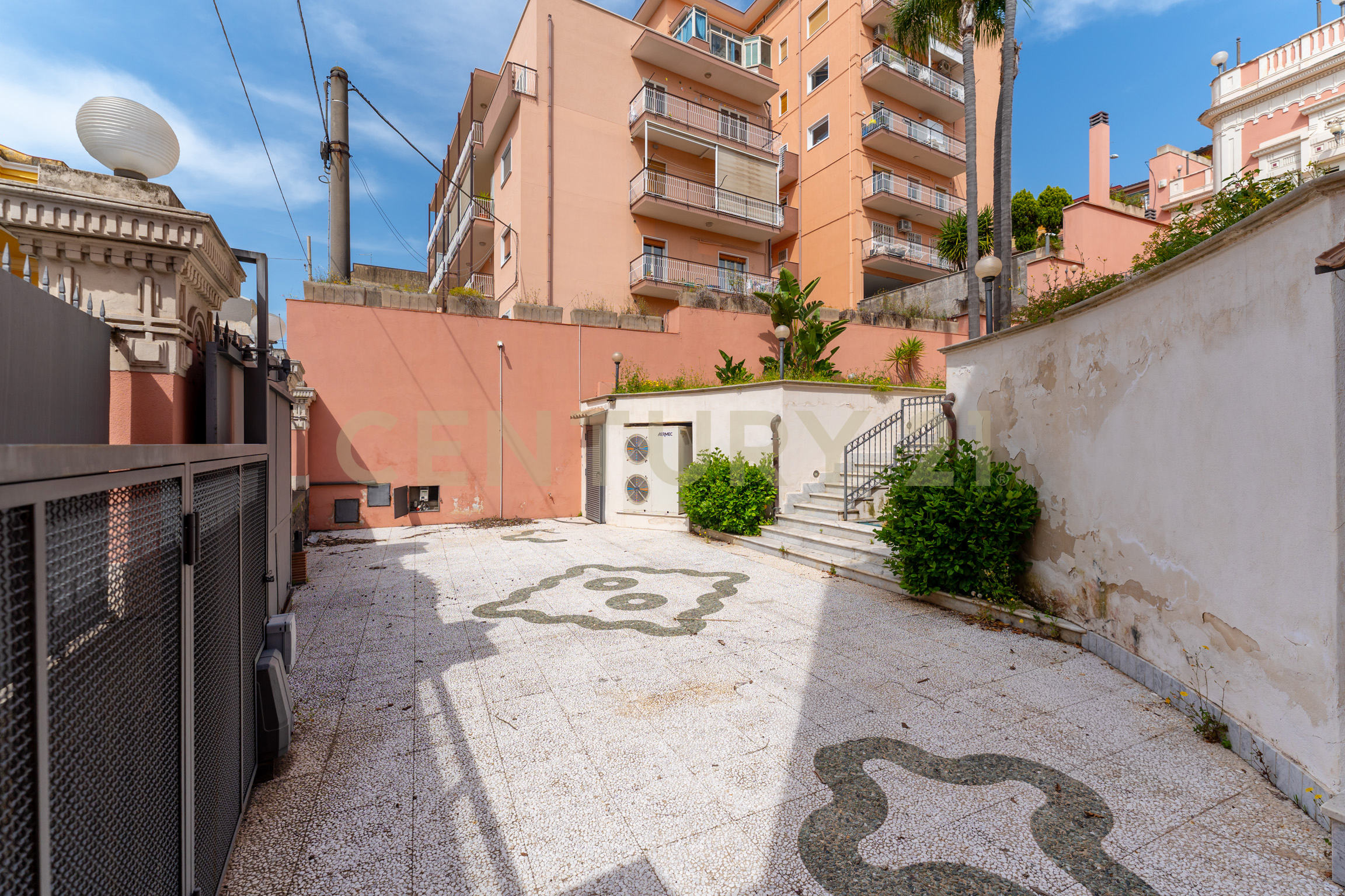 Villa con giardino in via ingegnere 130, Catania