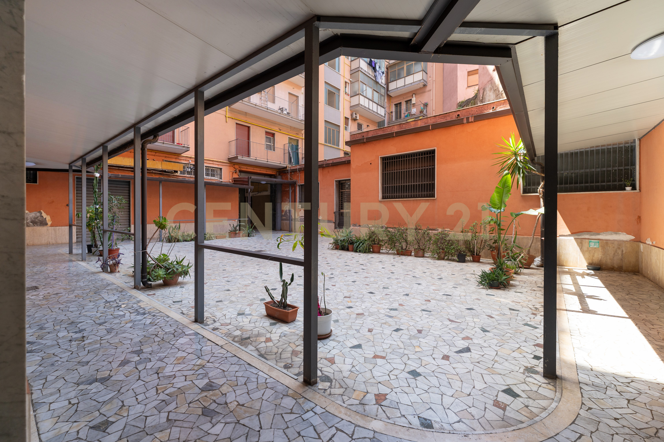 Appartamento in vendita in via antonino di sangiuliano 54, Catania