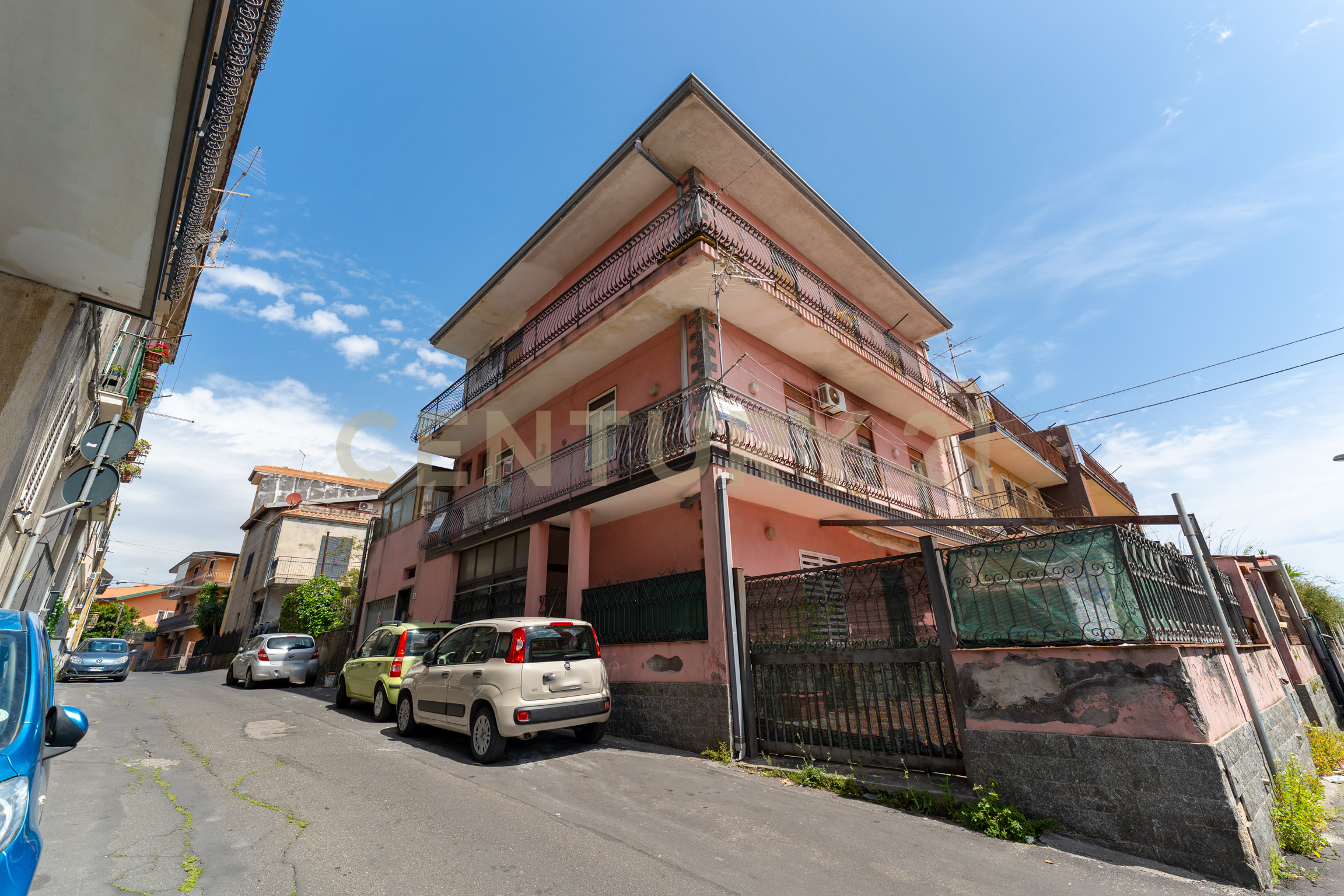 Appartamento con terrazzo in via sottotenente cantone 30, Mascalucia