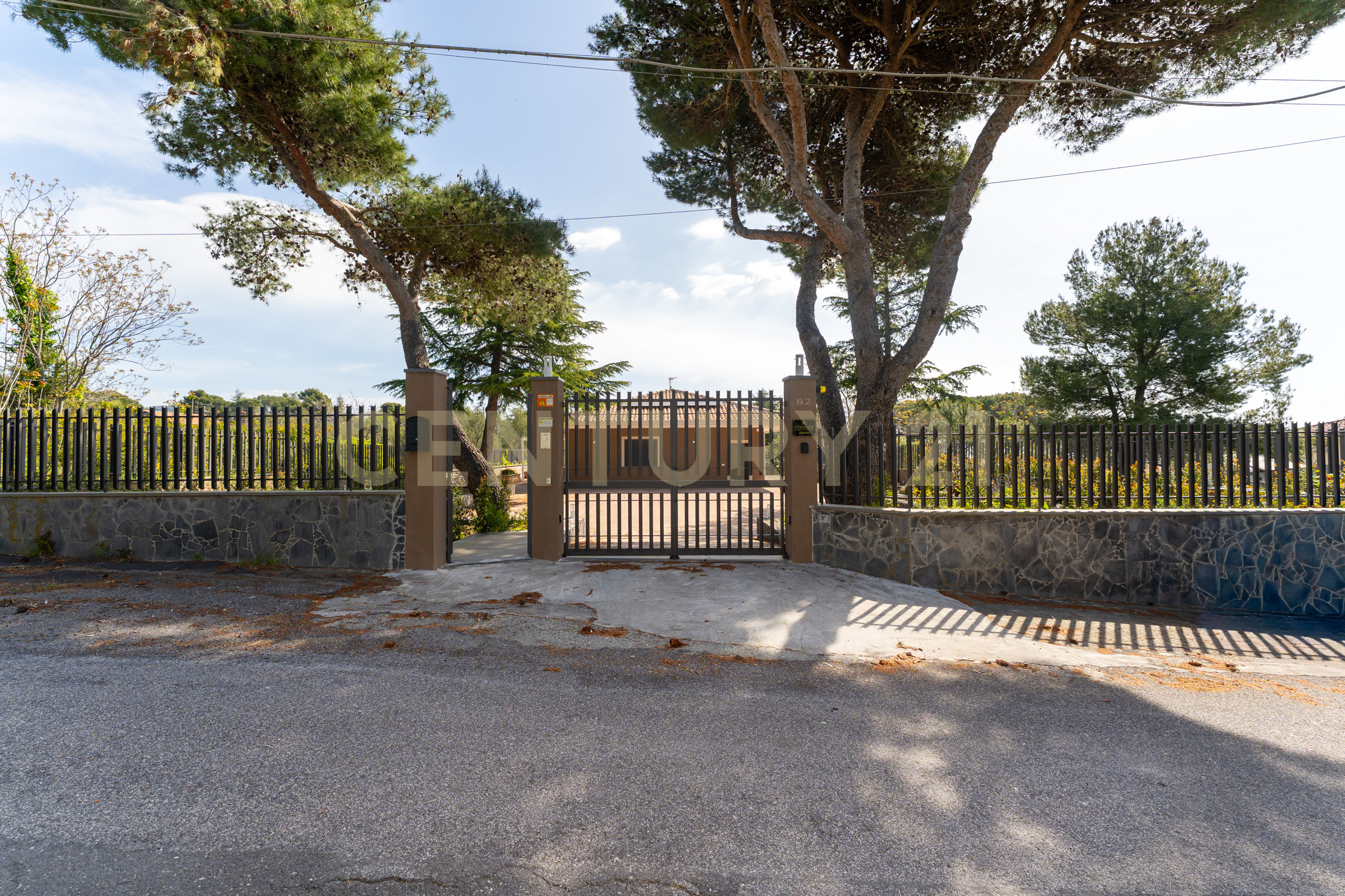 Casa indipendente con giardino in via palermo 82, Nicolosi