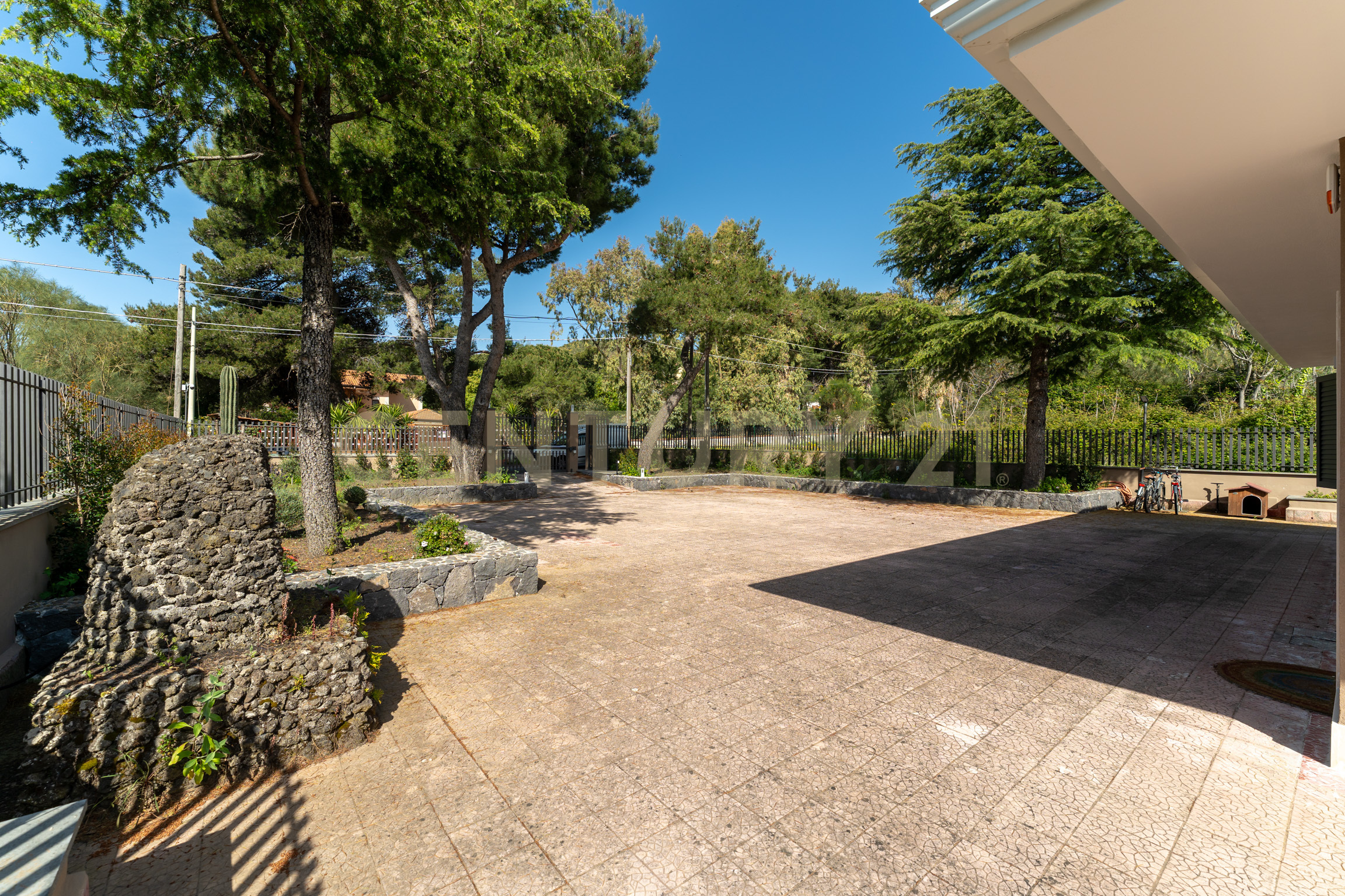 Casa indipendente con giardino in via palermo 82, Nicolosi