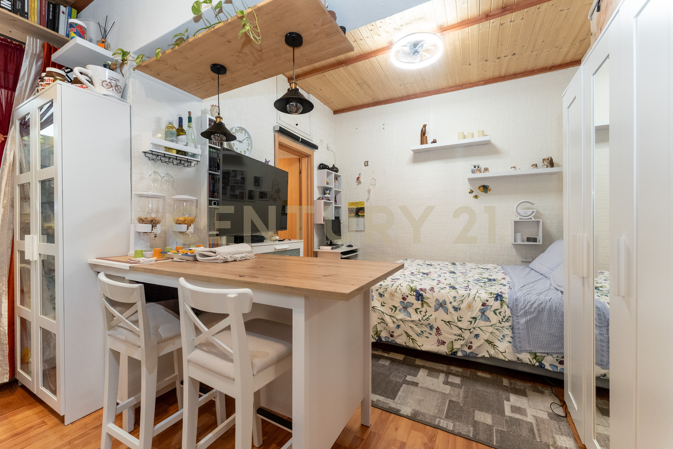 Casa indipendente con terrazzo in via nazionale, Acireale