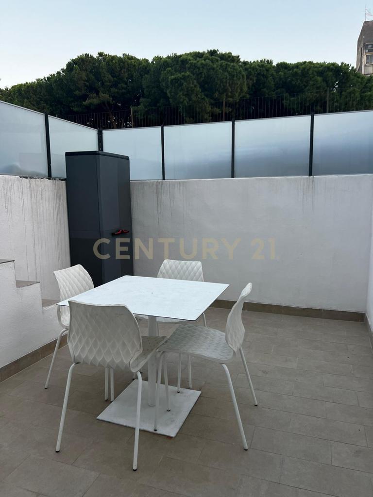 Bilocale con terrazzo in via carlo forlanini 76, Catania