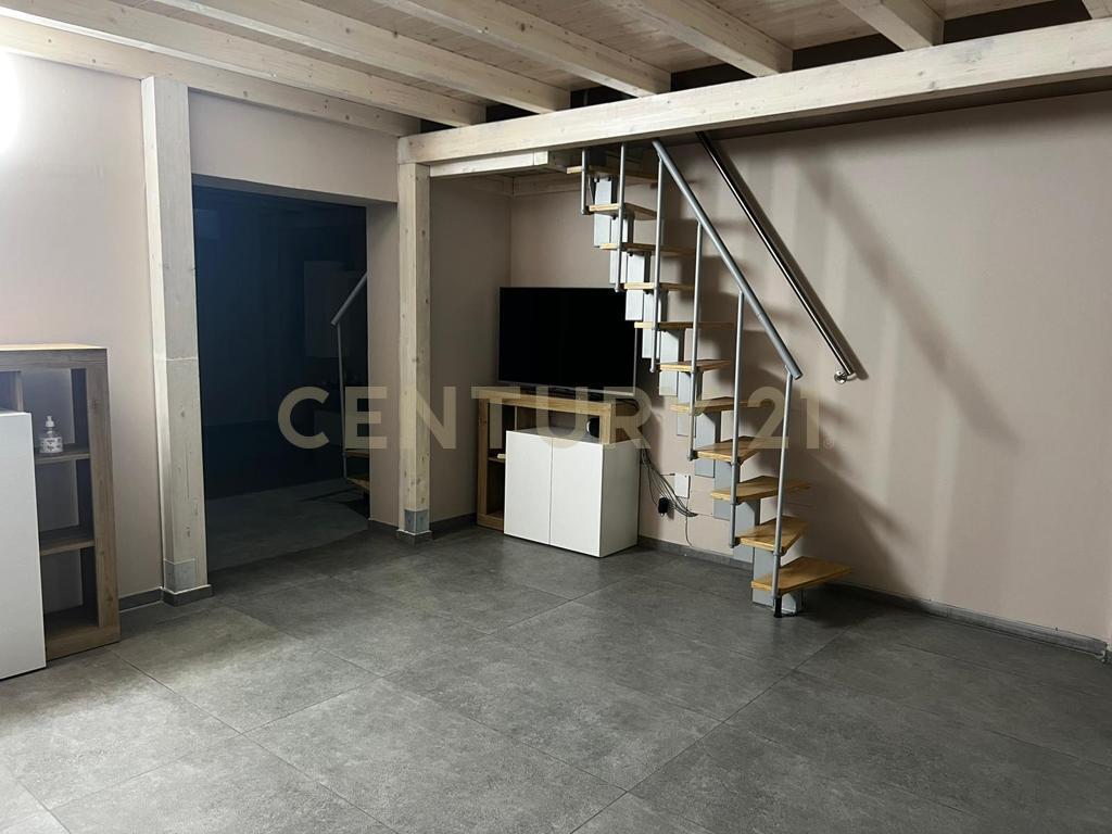 Bilocale con terrazzo in via carlo forlanini 76, Catania
