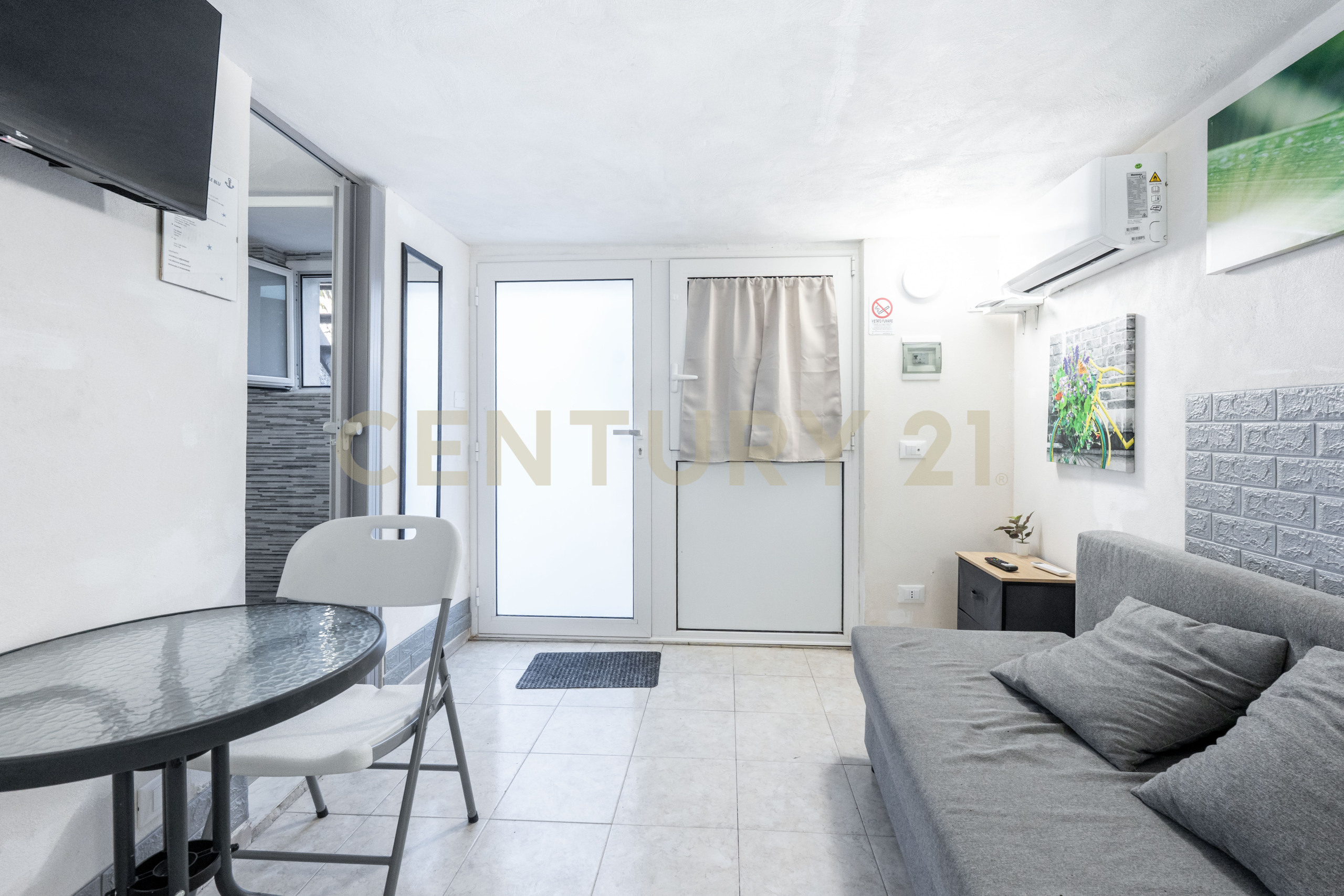 Bilocale con giardino in via livorno 67, Aci Castello