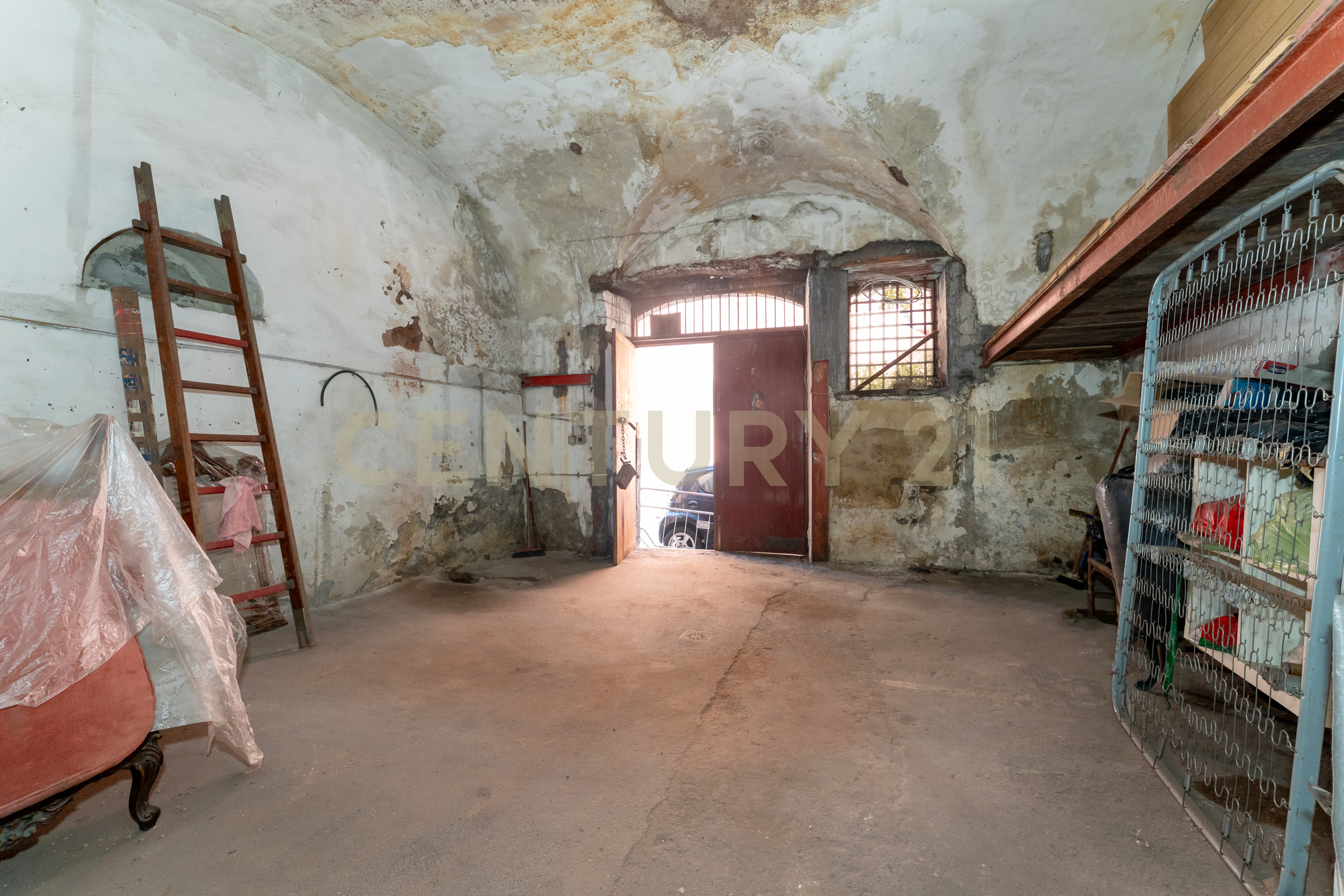 Casa indipendente con giardino in via delle calcare 161, Catania