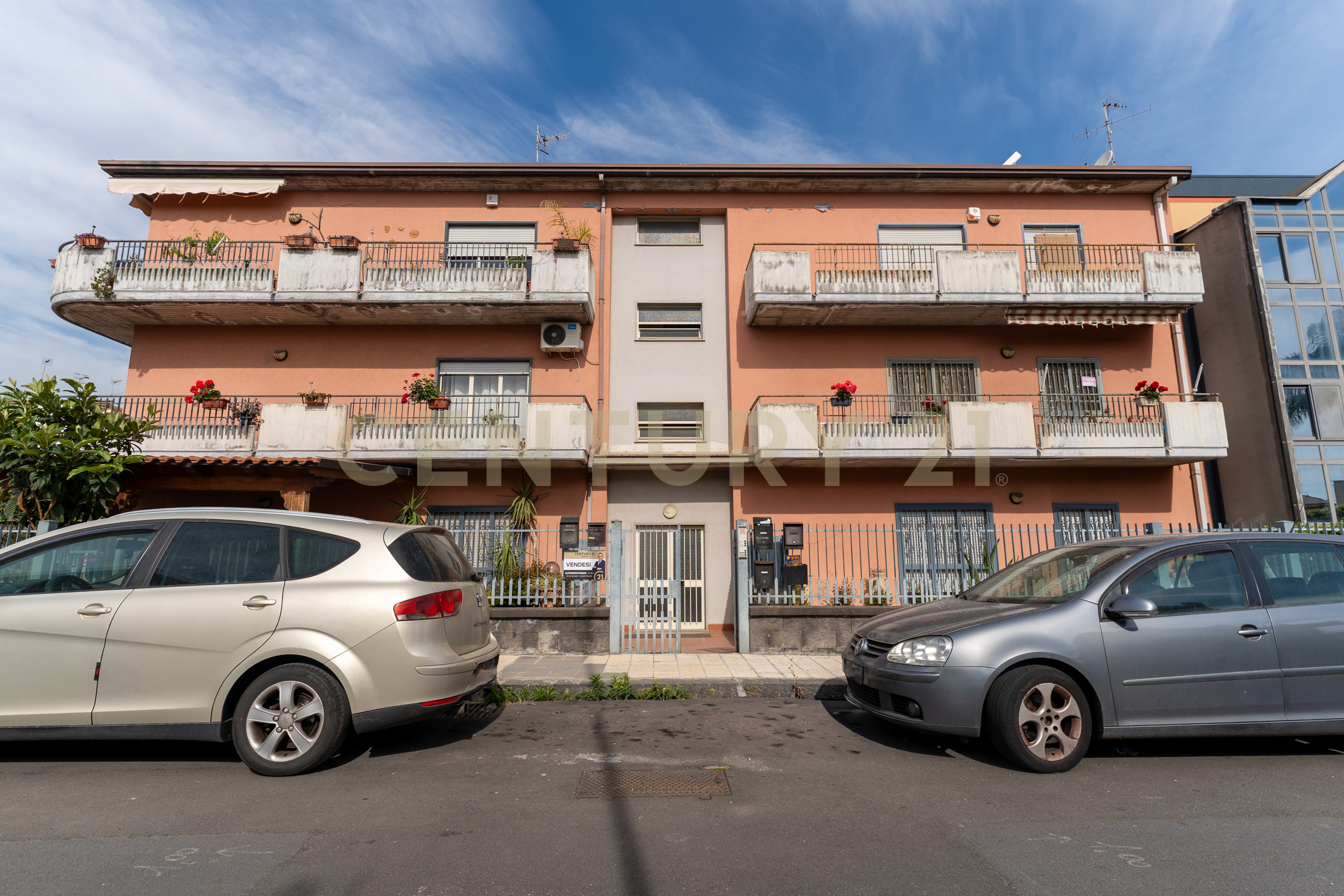 Trilocale con box doppio in via amerigo vespucci 45, Mascali