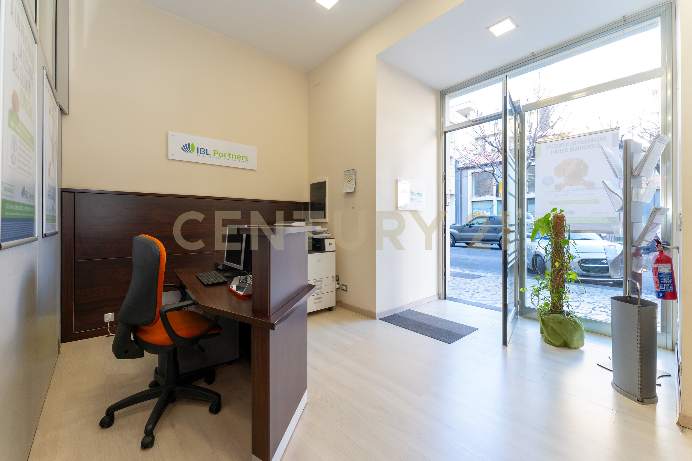 Locale commerciale ristrutturata in corso delle province 23, Catania