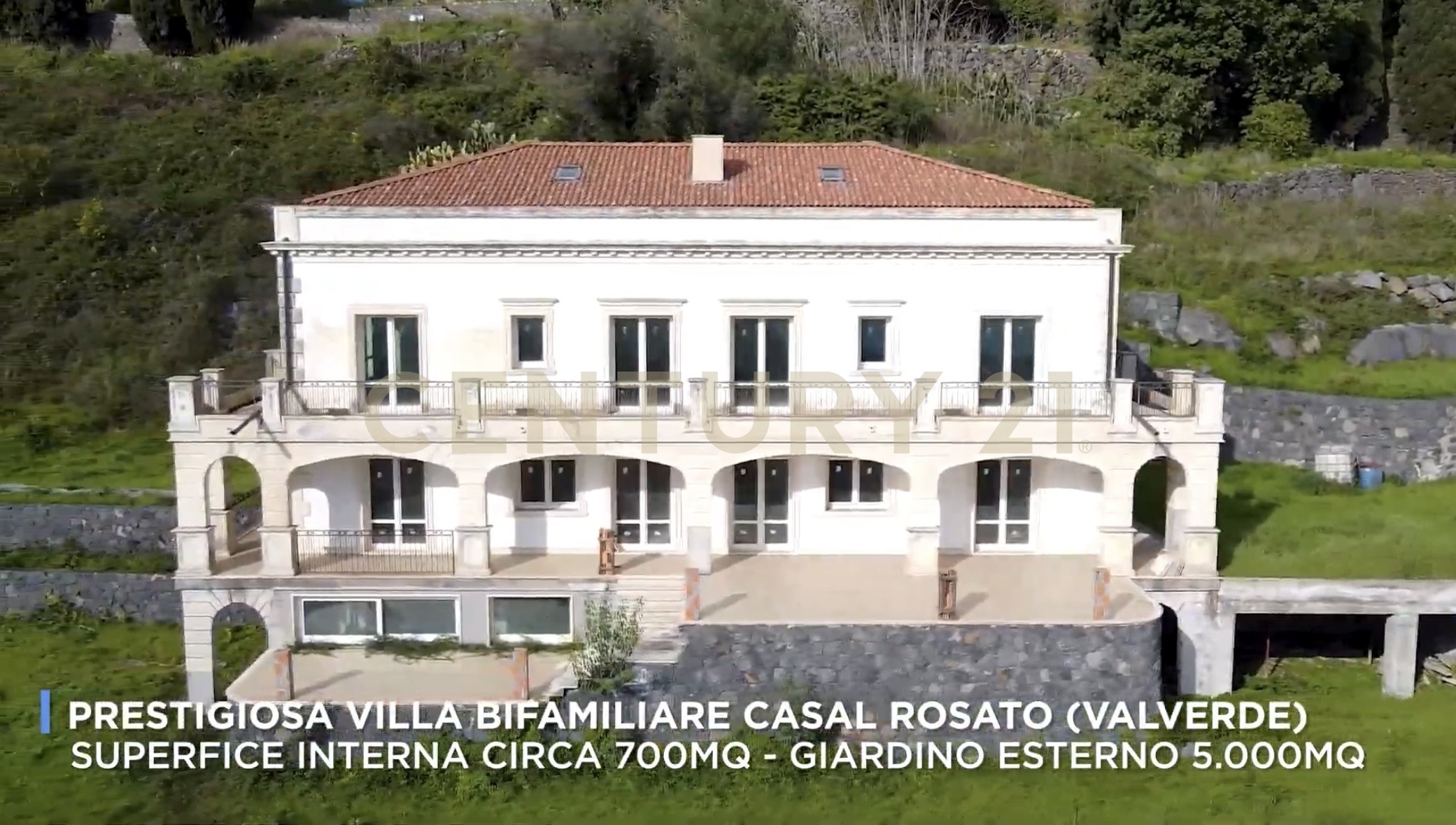Villa con giardino in via casalrosato 19, Valverde