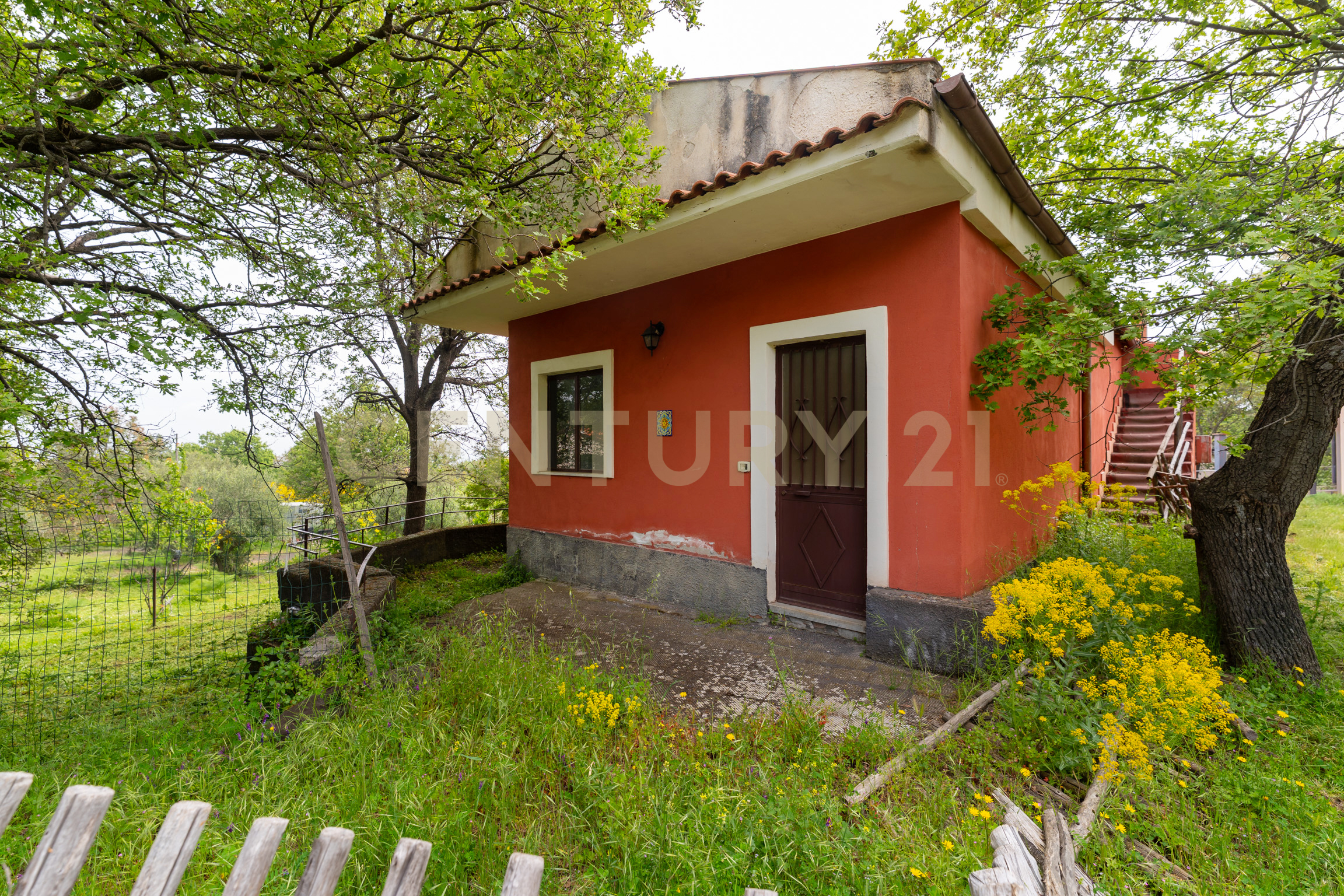Bilocale con giardino in contrada petto dragone, Linguaglossa