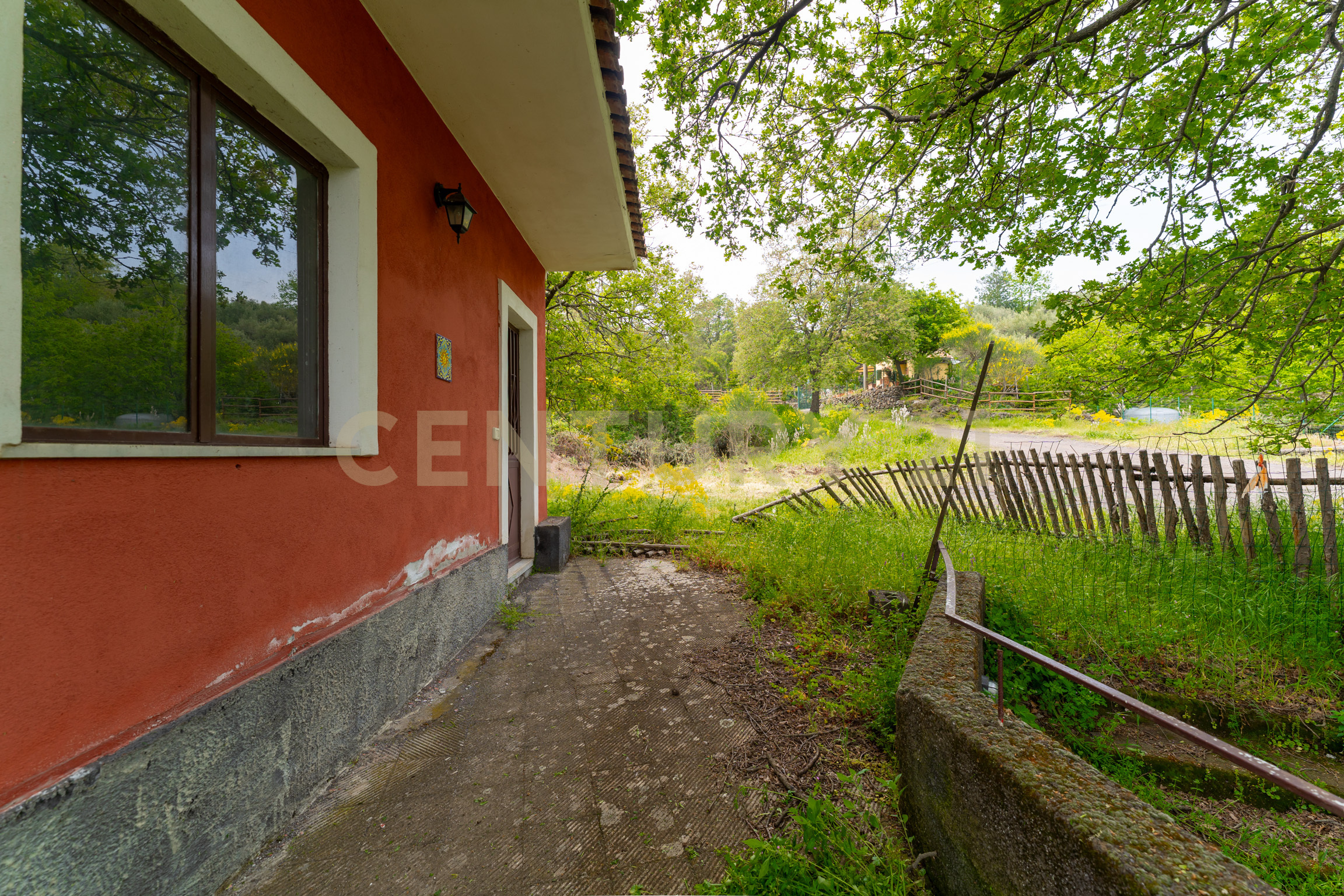 Bilocale con giardino in contrada petto dragone, Linguaglossa
