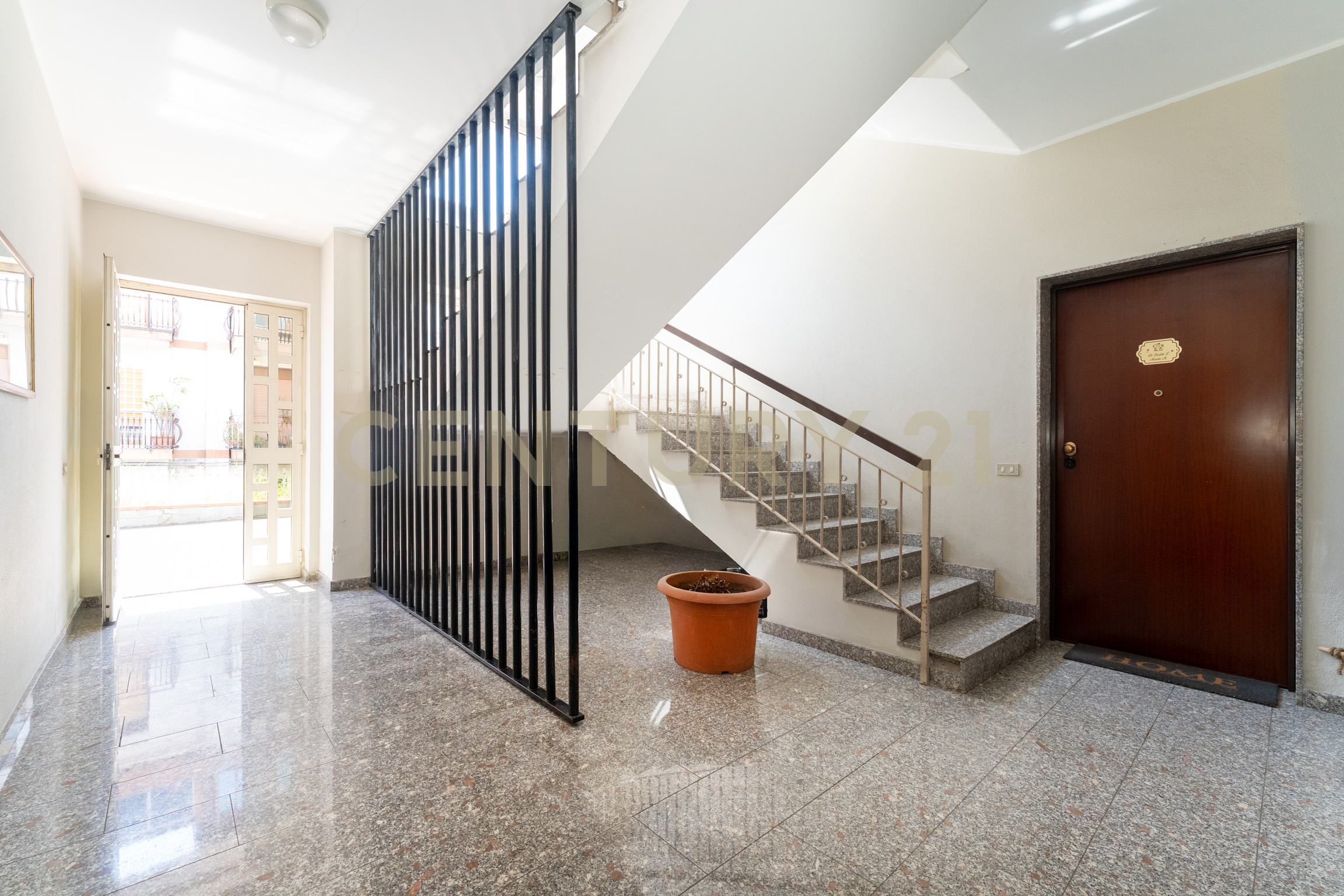 Appartamento con terrazzo in viale delle olimpiadi 12, Catania