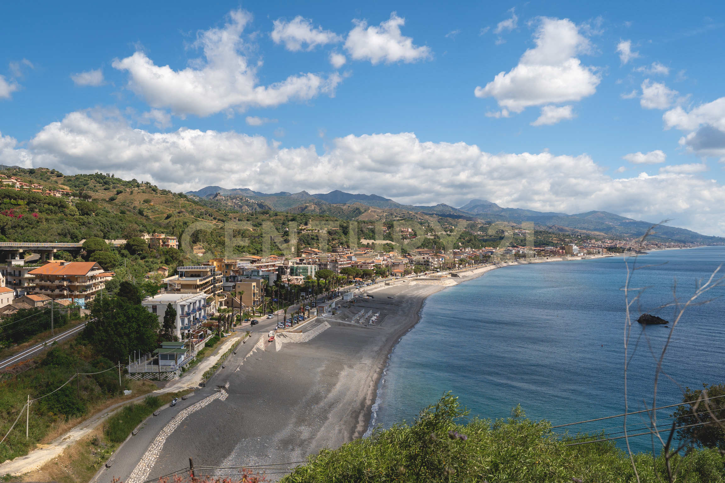 Bilocale vista mare in via lungomare 2, Sant'Alessio Siculo