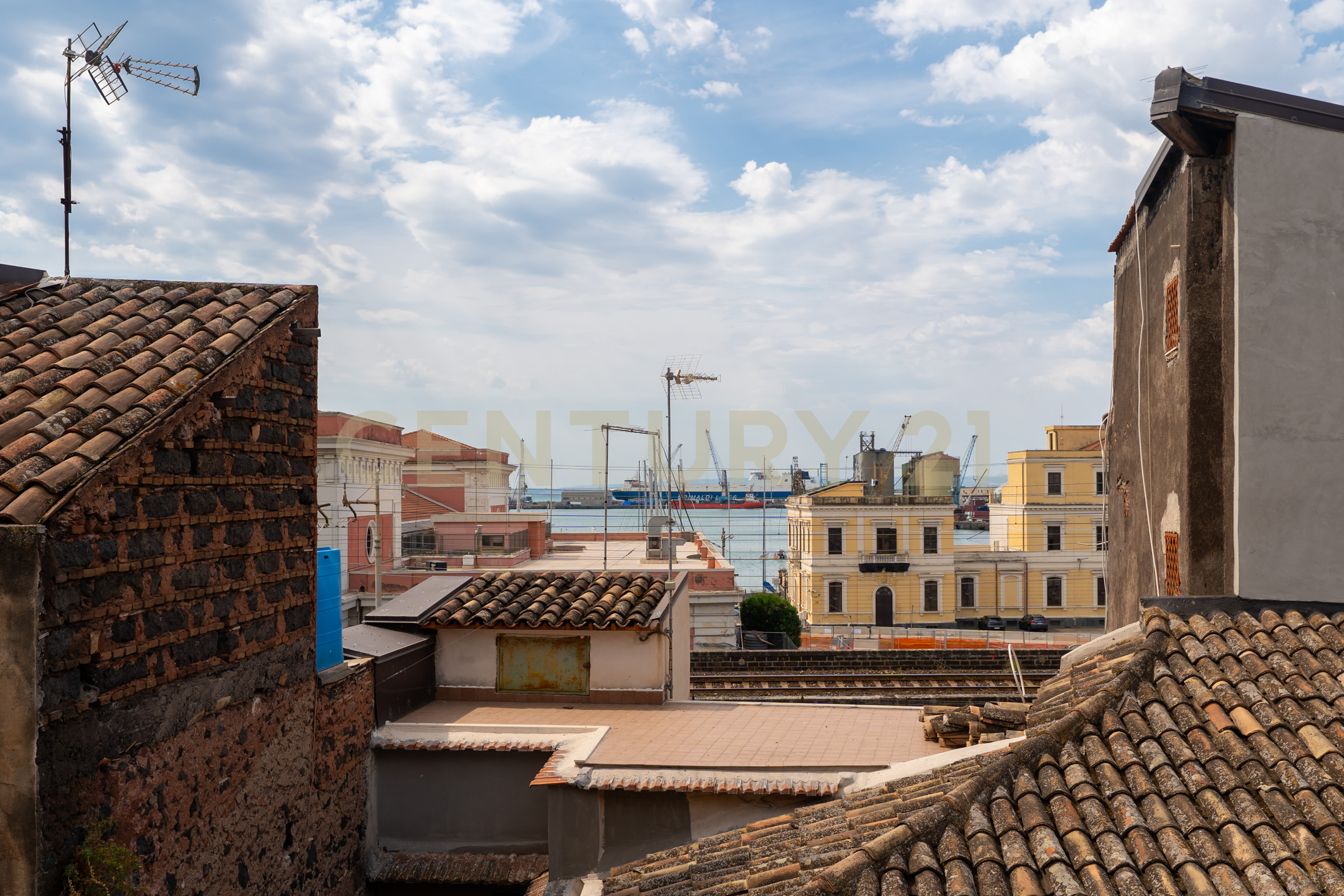 Trilocale vista mare in via del vecchio bastione 29, Catania