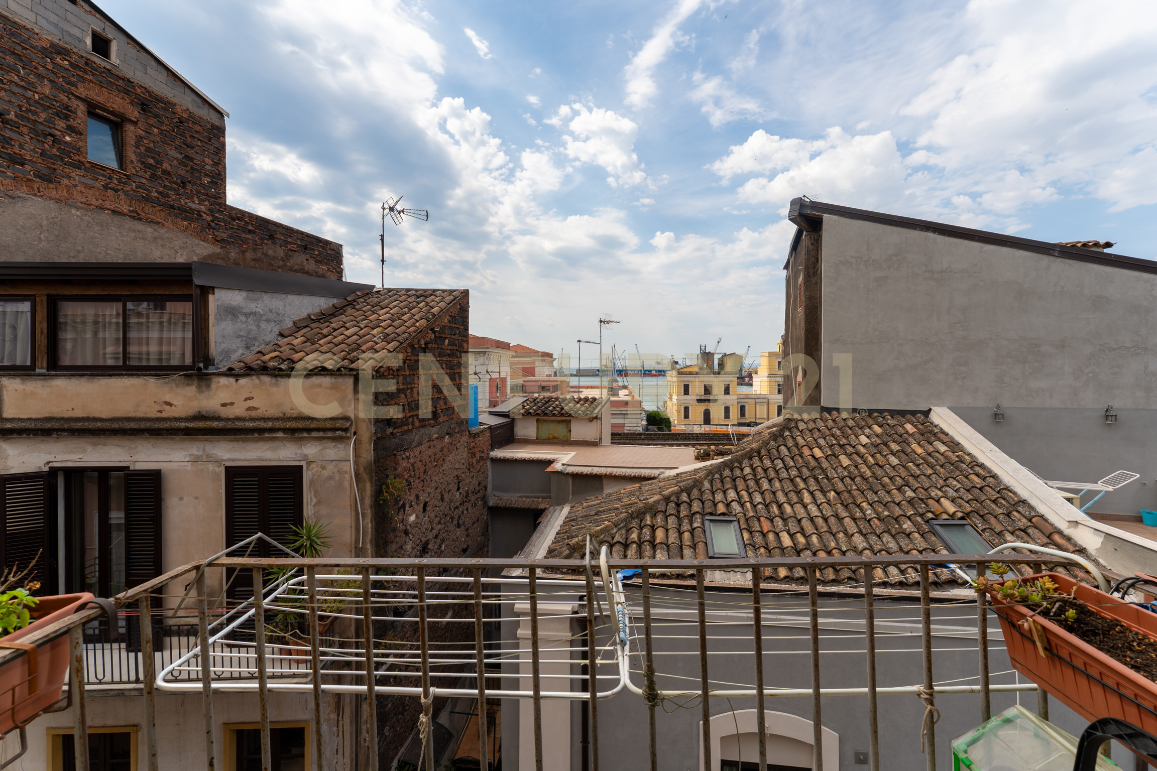 Trilocale vista mare in via del vecchio bastione 29, Catania
