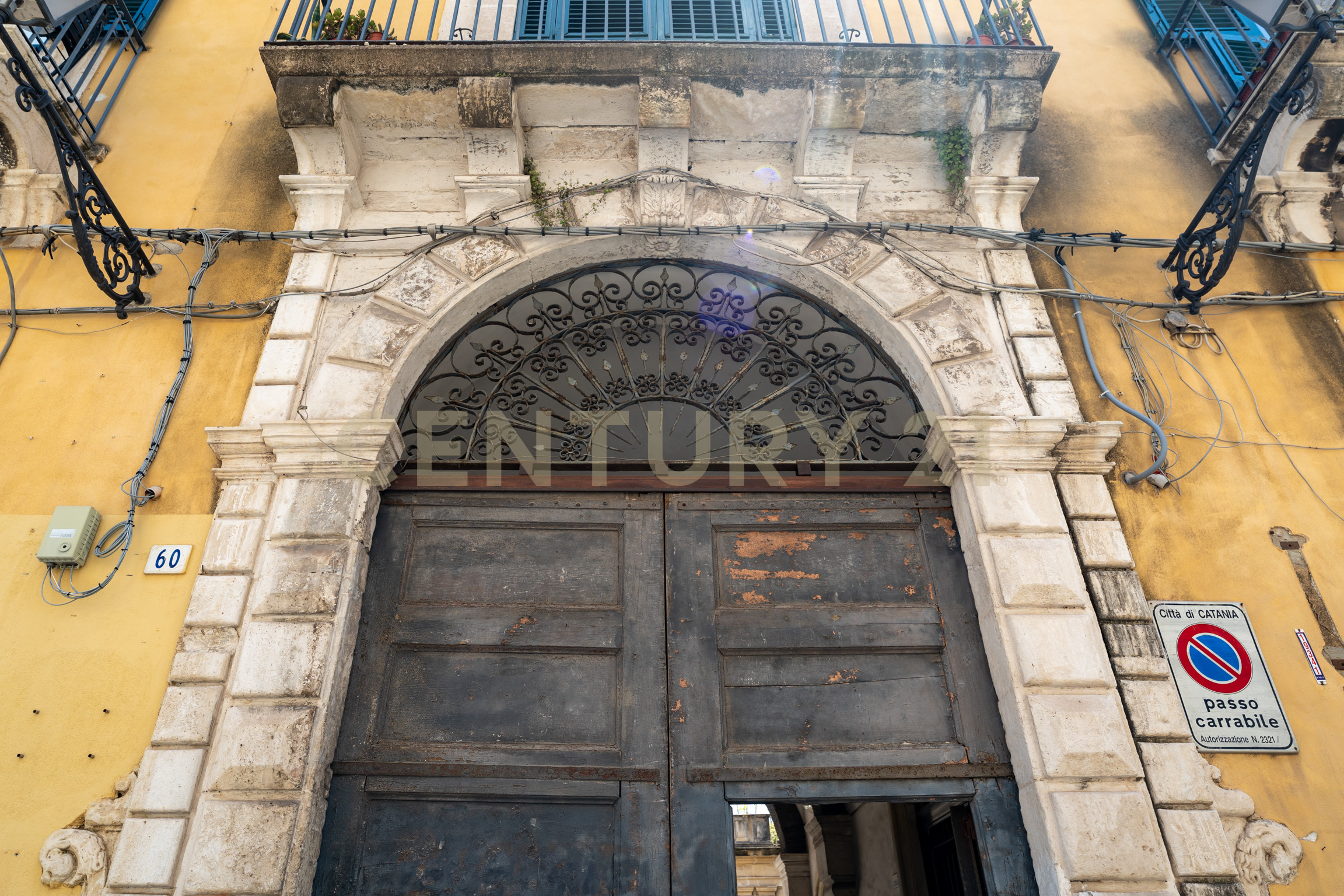 Trilocale da ristrutturare in via crociferi, Catania