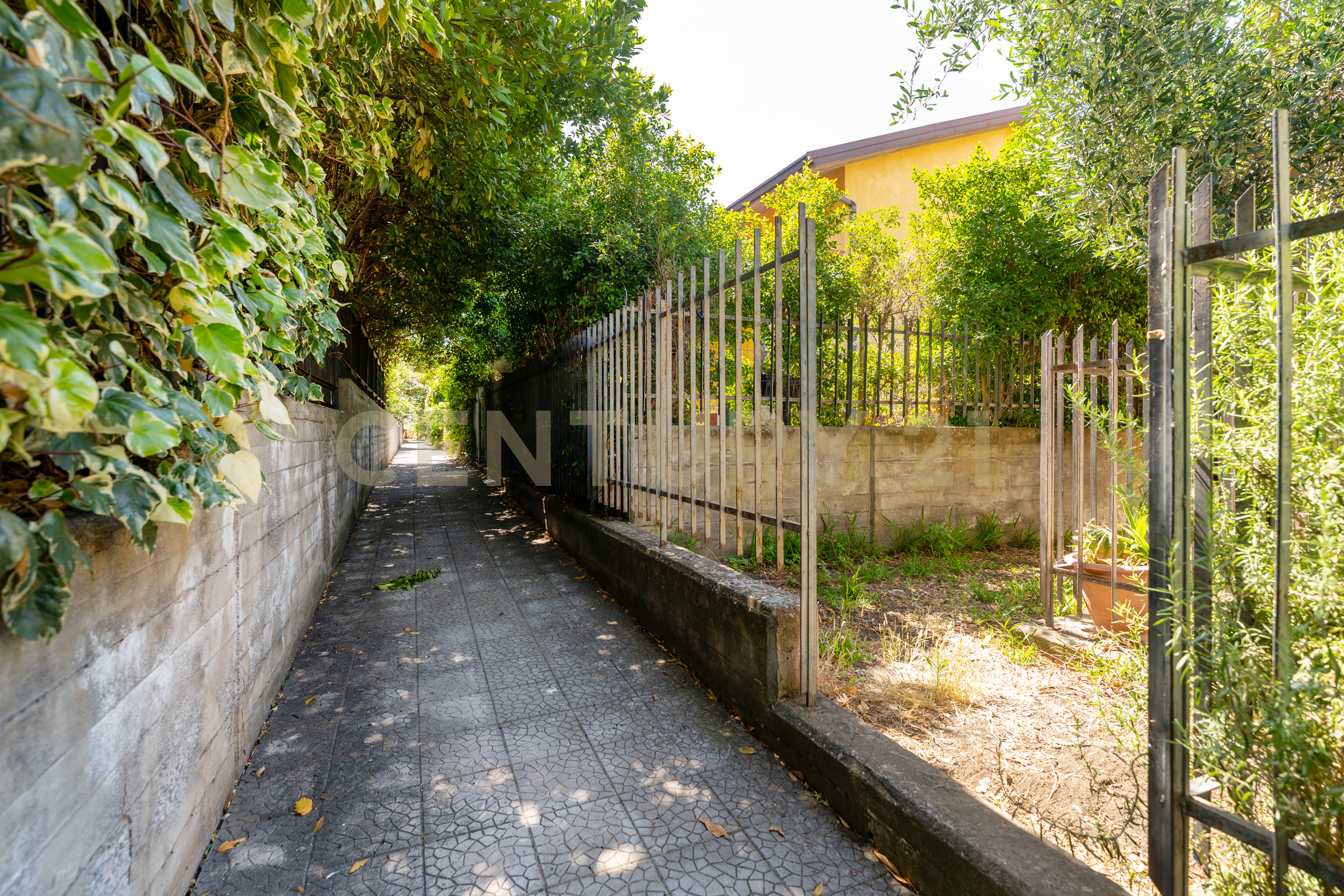Casa indipendente con giardino in via degli ulivi 9, Tremestieri Etneo