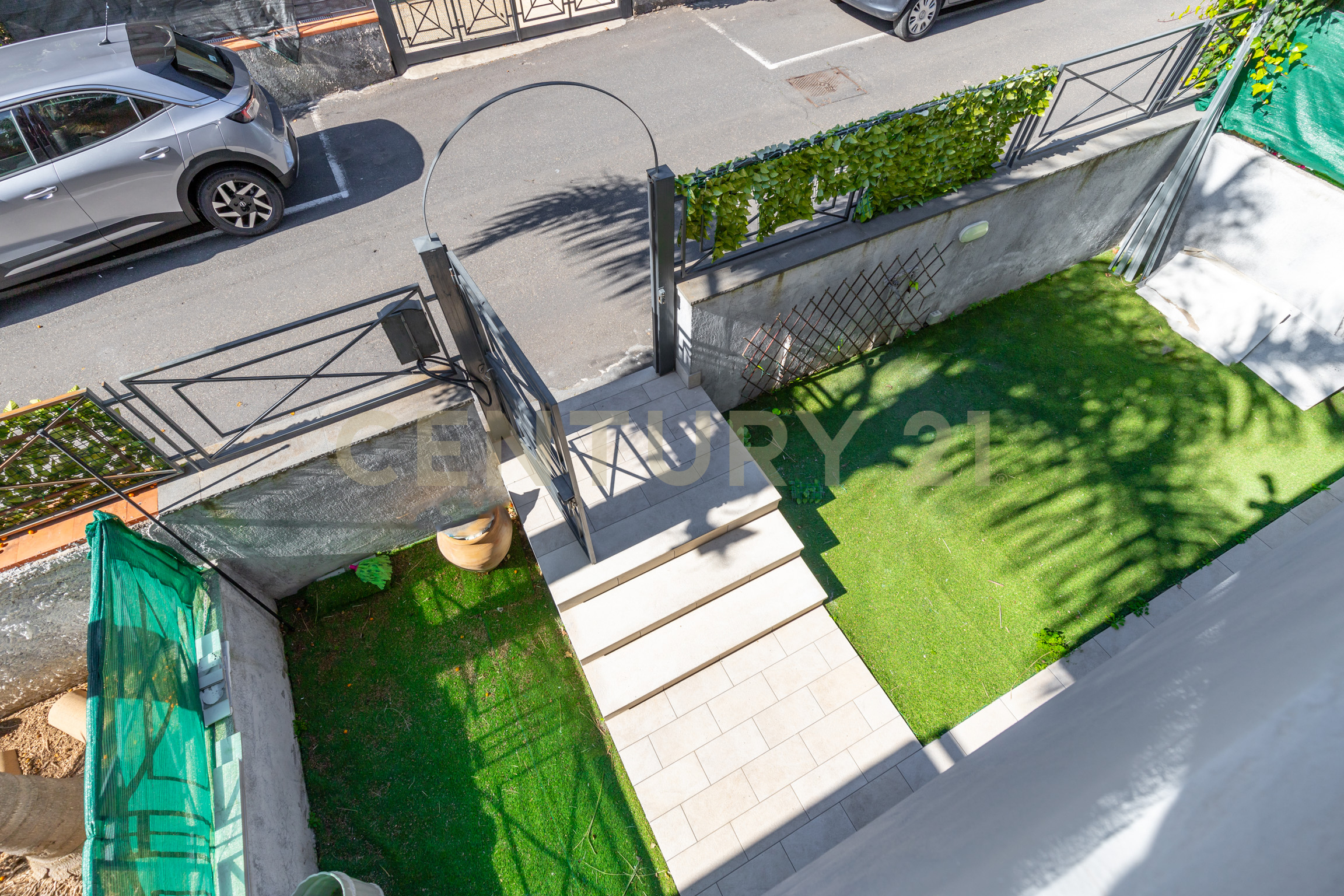 Quadrilocale con terrazzi in via vampolieri 34, Aci Catena