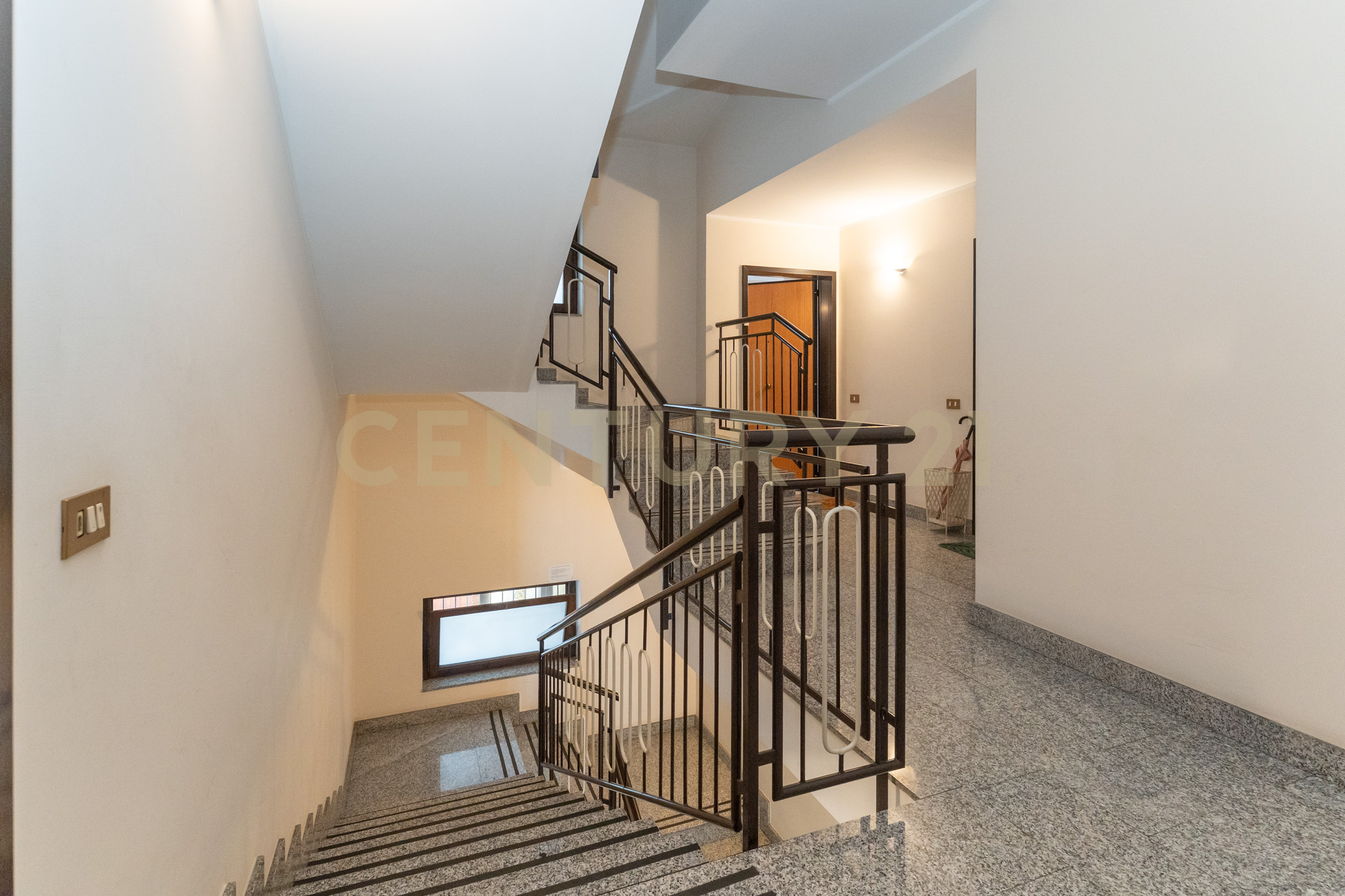 Trilocale con terrazzo in via della regione 105, San Giovanni la Punta