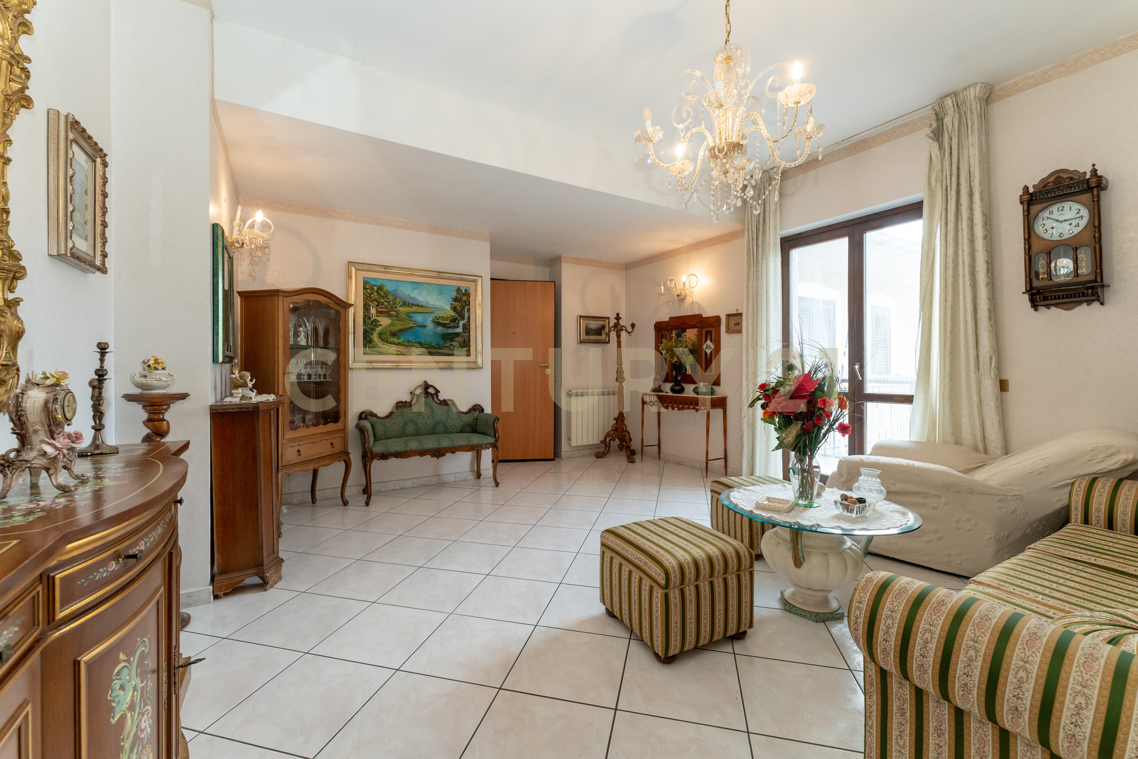 Trilocale con terrazzo in via della regione 105, San Giovanni la Punta