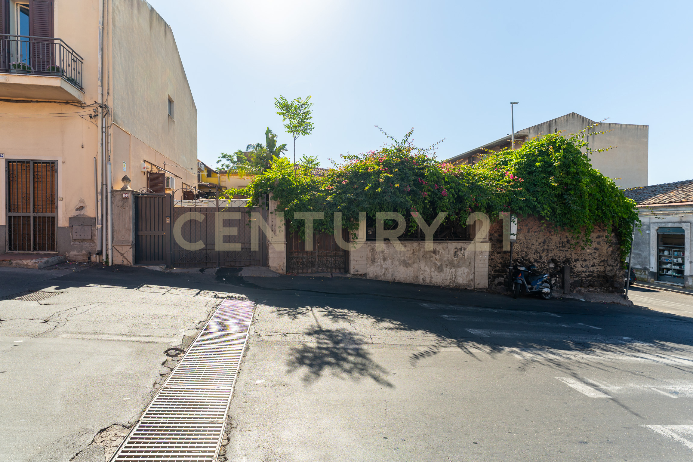 Villa con giardino in via galermo 152, Catania