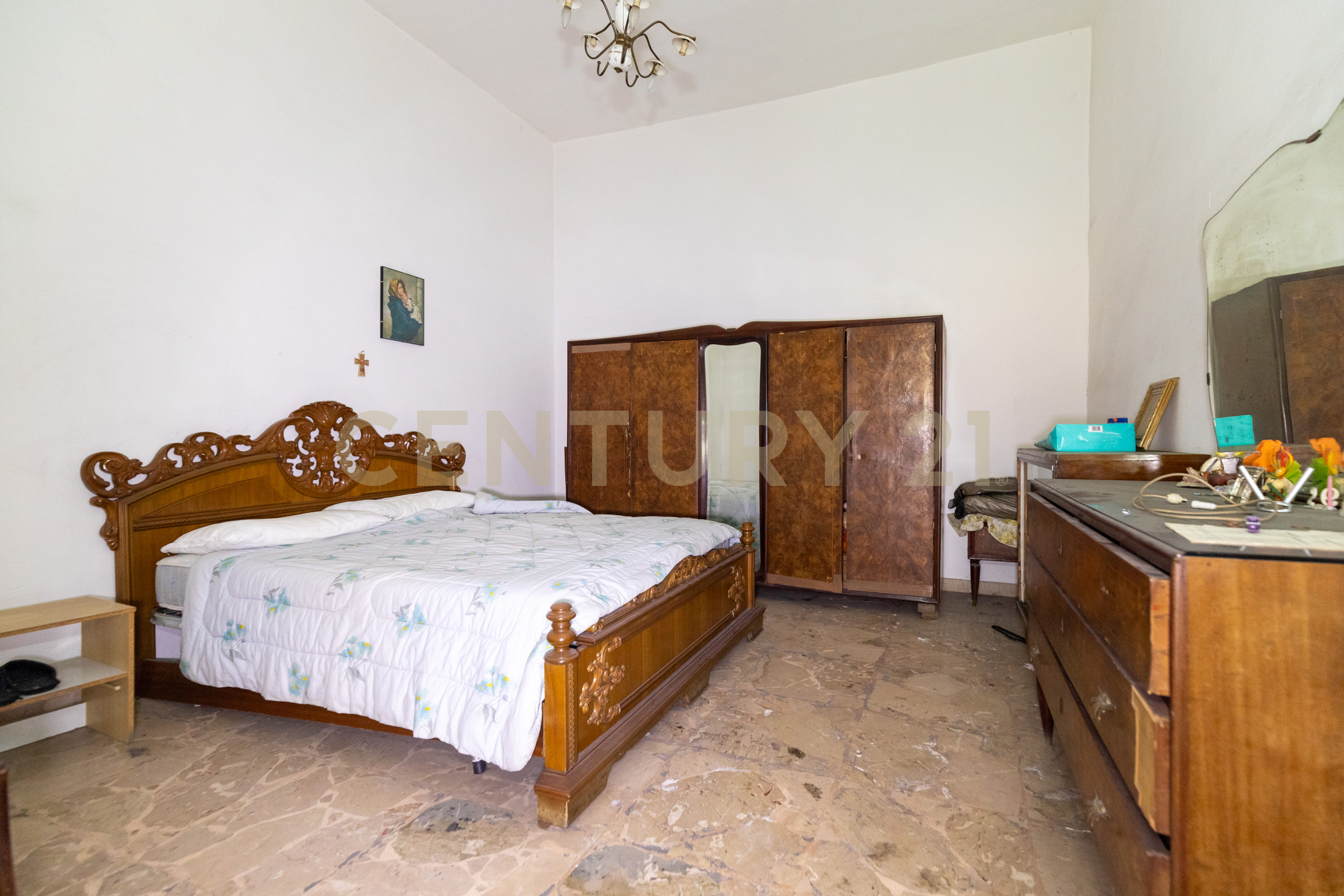 Appartamento da ristrutturare in via feltre 39, Patern�