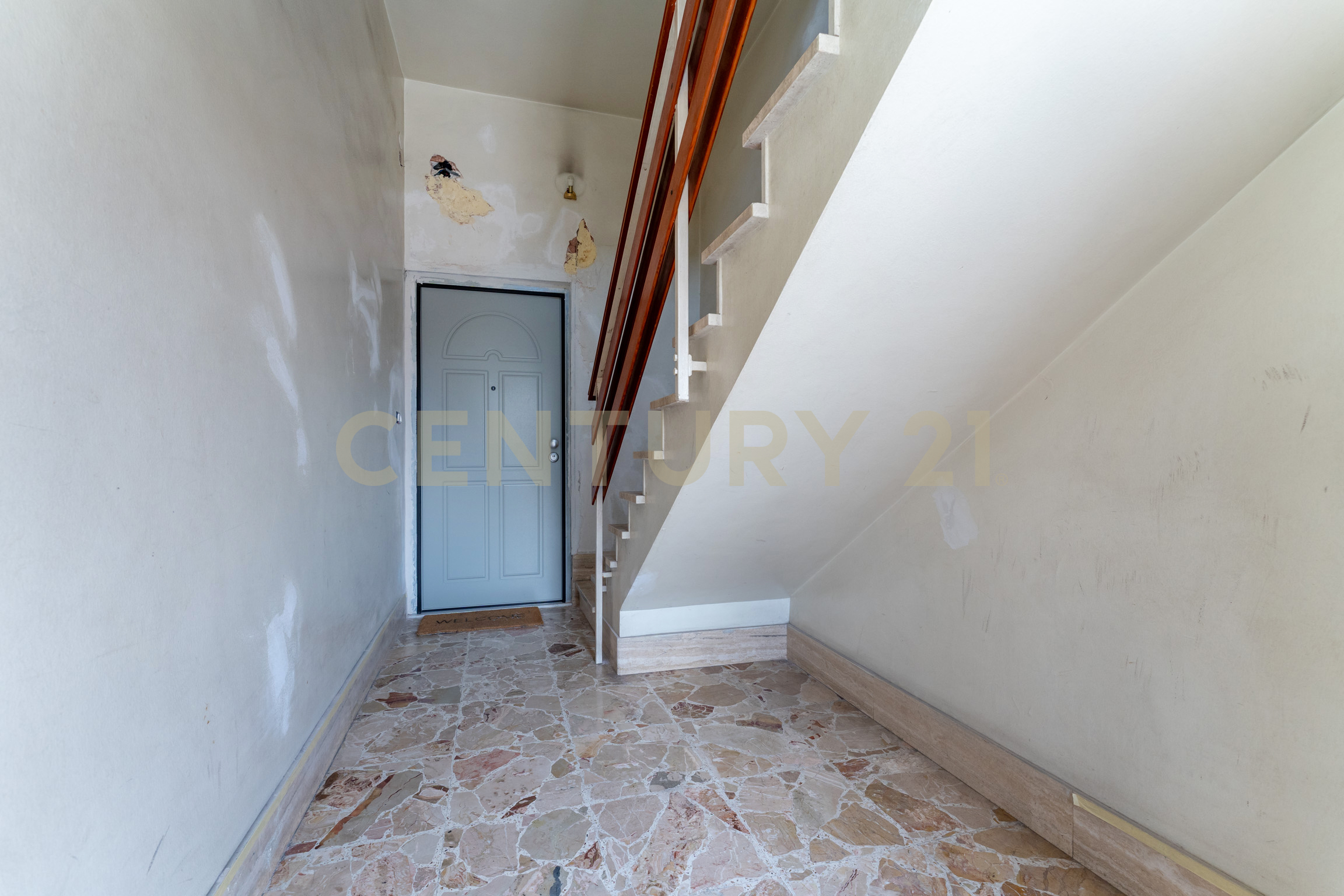 Casa indipendente con terrazzi in via duca degli abruzzi 105, San Giovanni la Punta