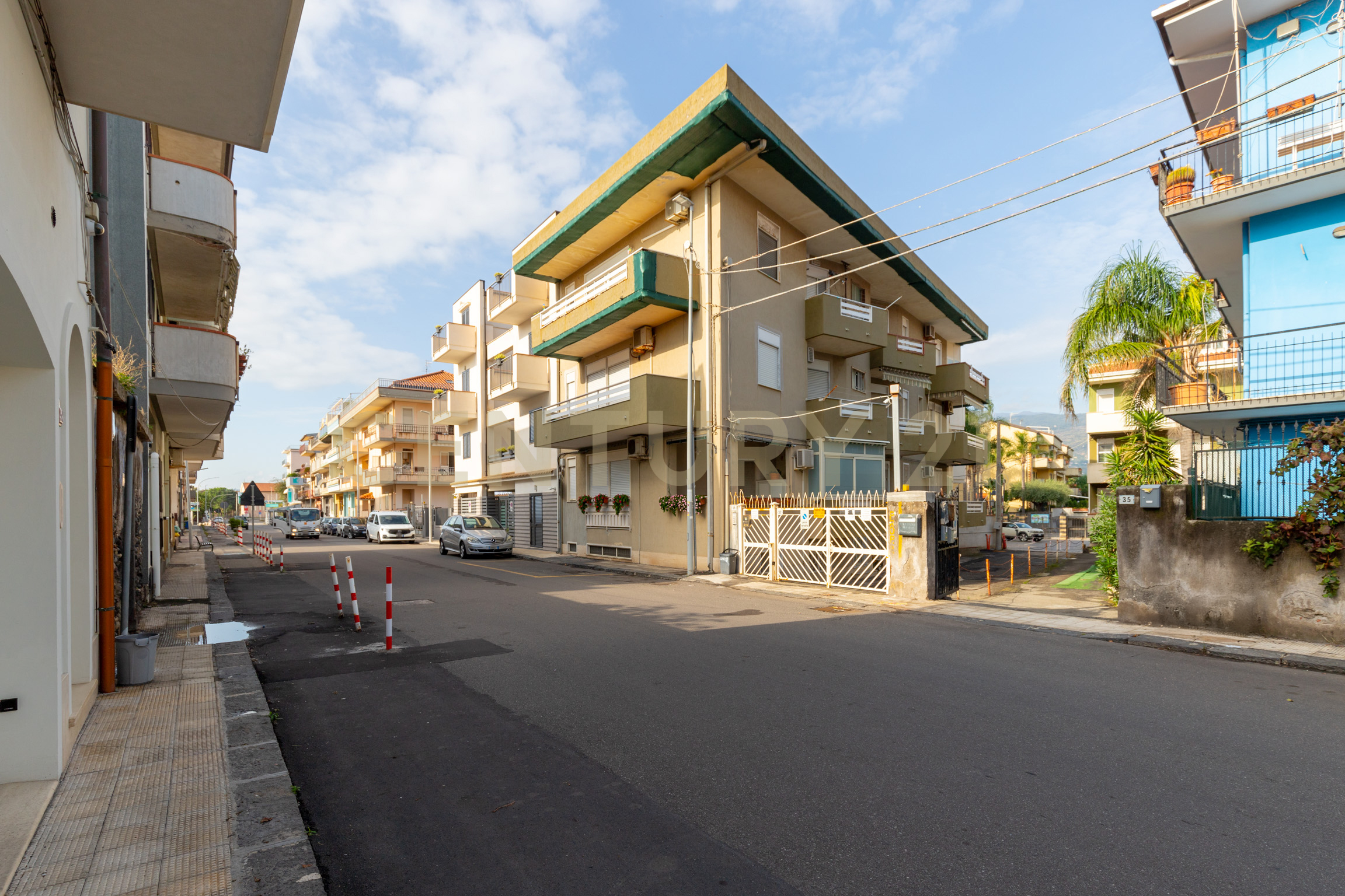 Mansarda con terrazzi in via spiaggia 39, Mascali