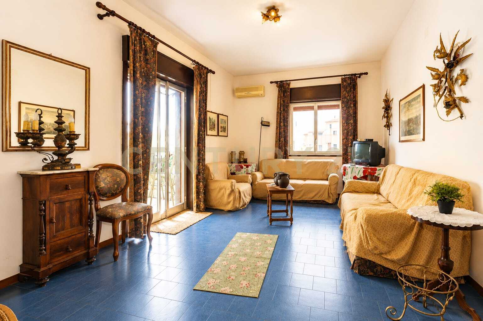 Bilocale con terrazzo in via porticato 2, Giardini-Naxos