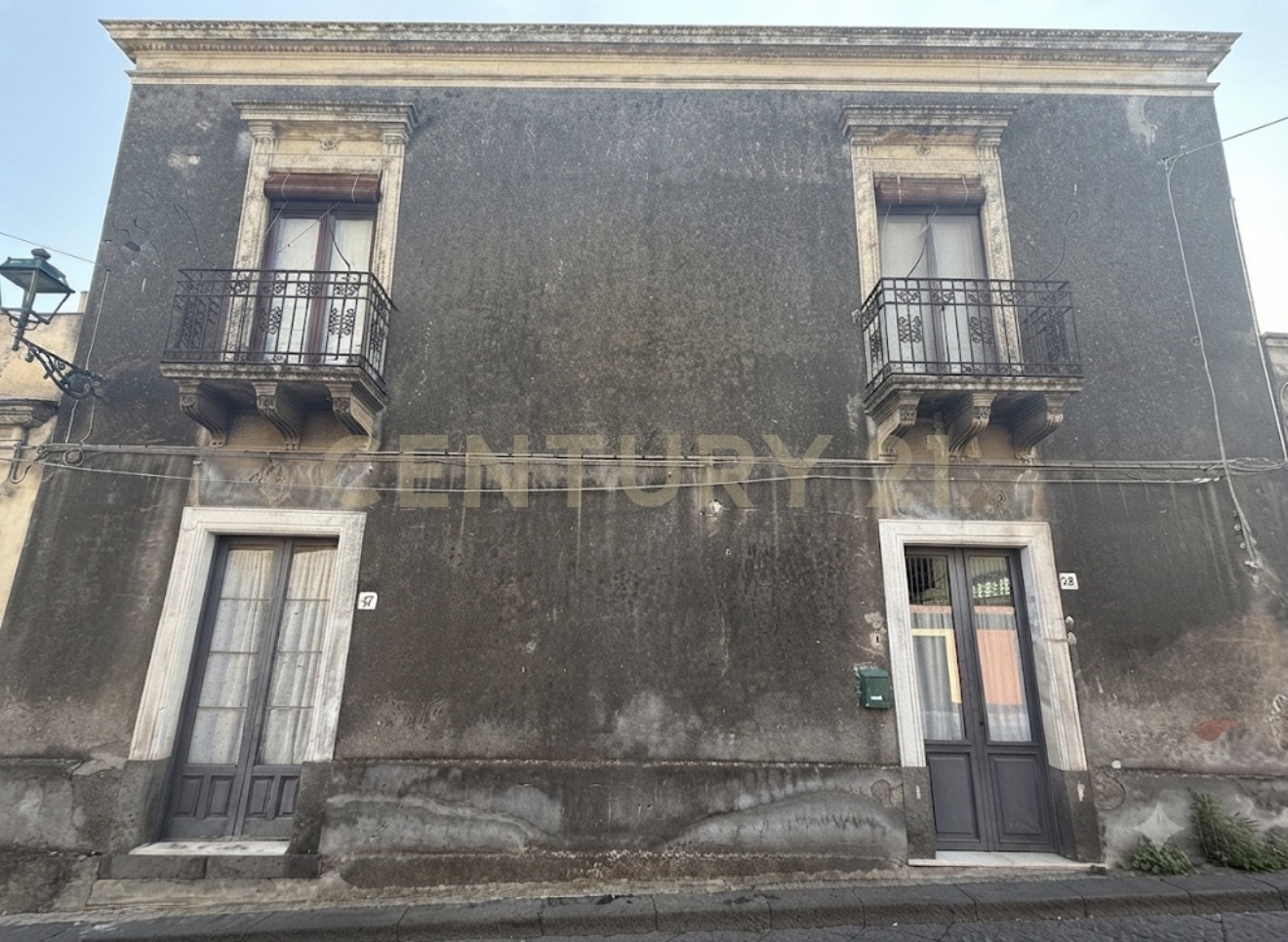 Casa indipendente con giardino in via umberto i 27, Catania