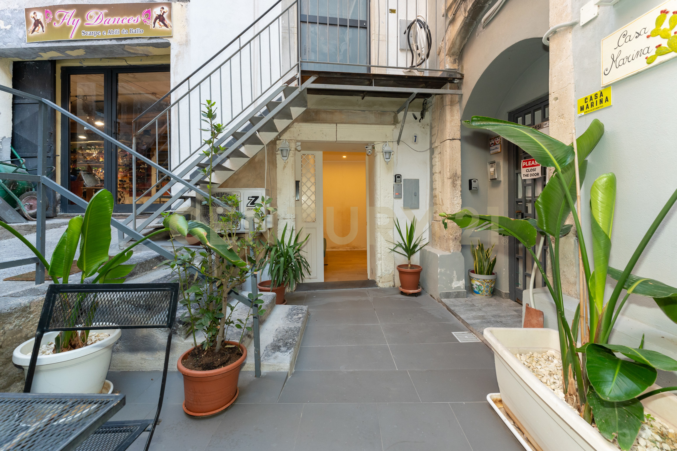 Appartamento da ristrutturare in via alfieri 7, Catania
