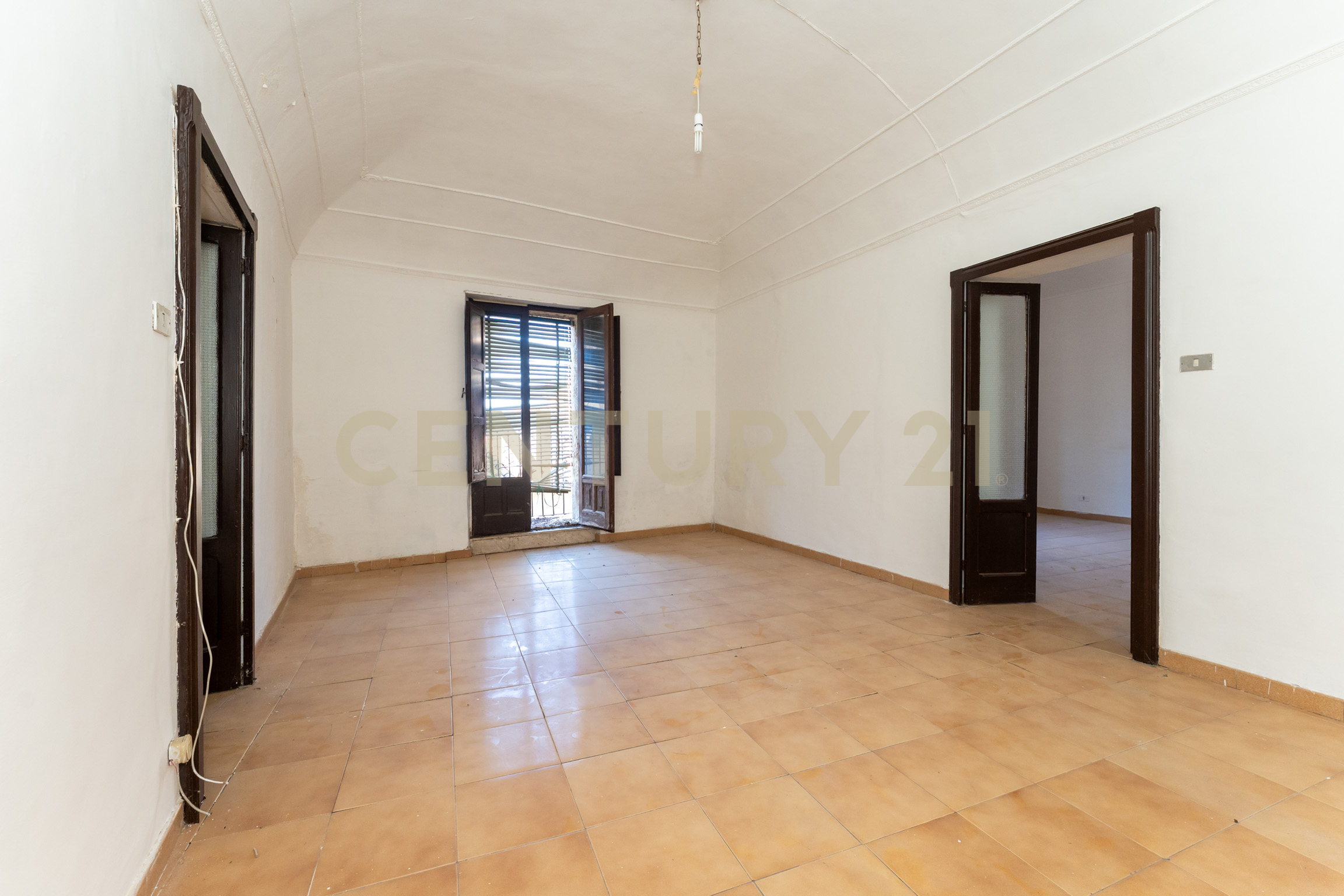 Trilocale da ristrutturare in corso vittorio emanuele 122, Caltagirone