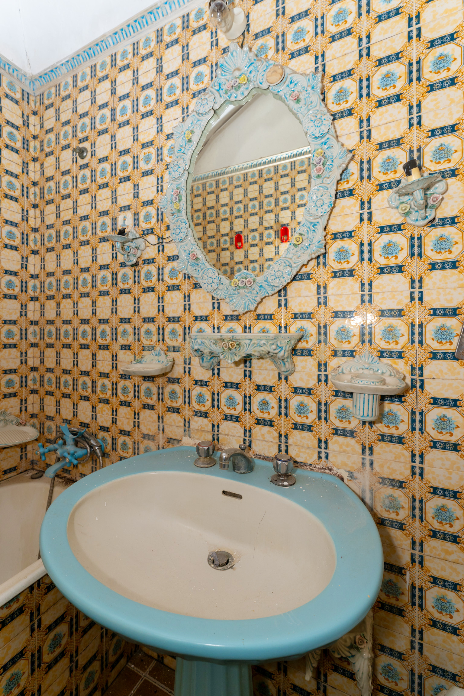 Trilocale da ristrutturare in corso vittorio emanuele 122, Caltagirone