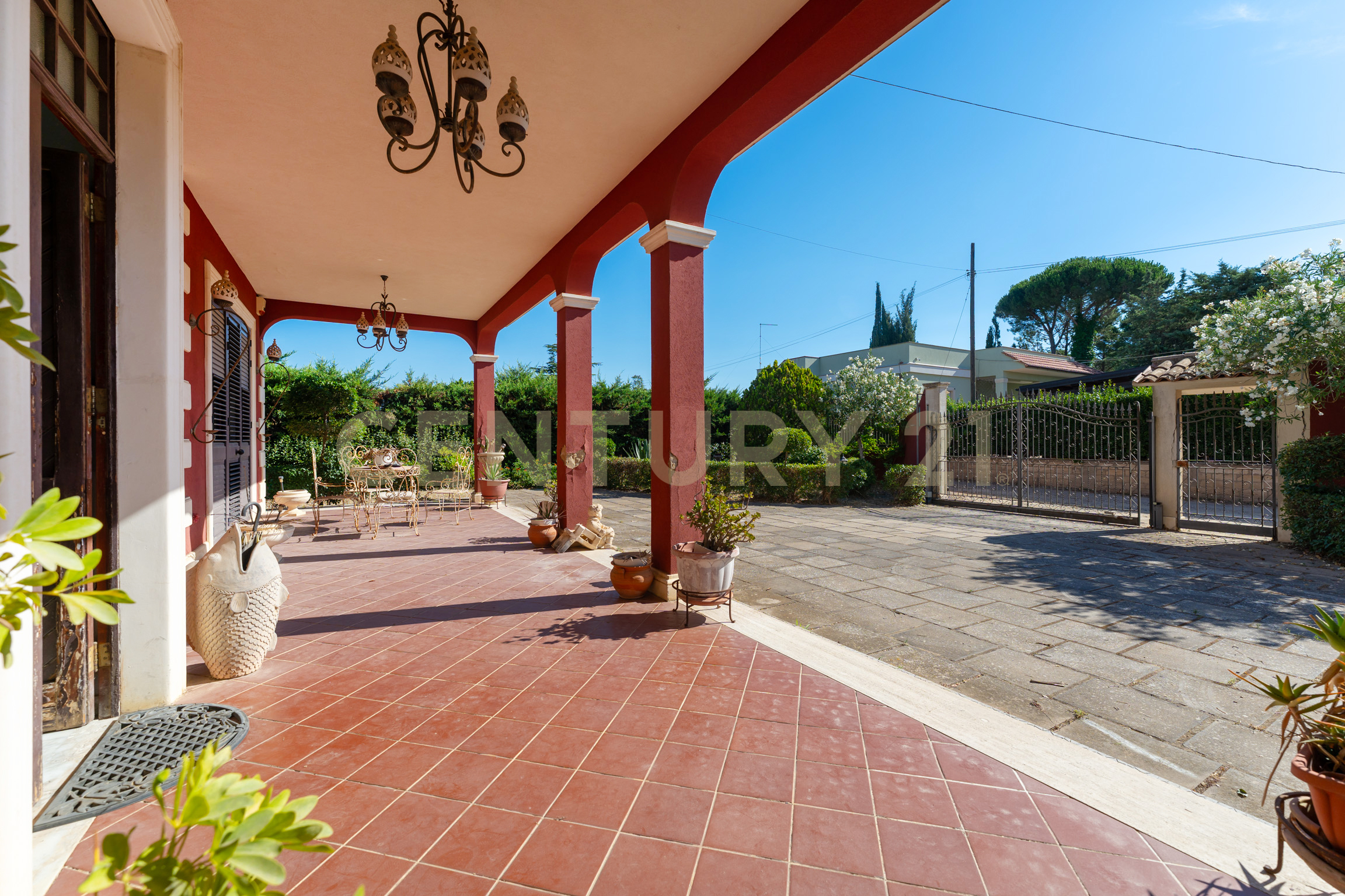 Villa con giardino in via ottavia penna 50, Caltagirone