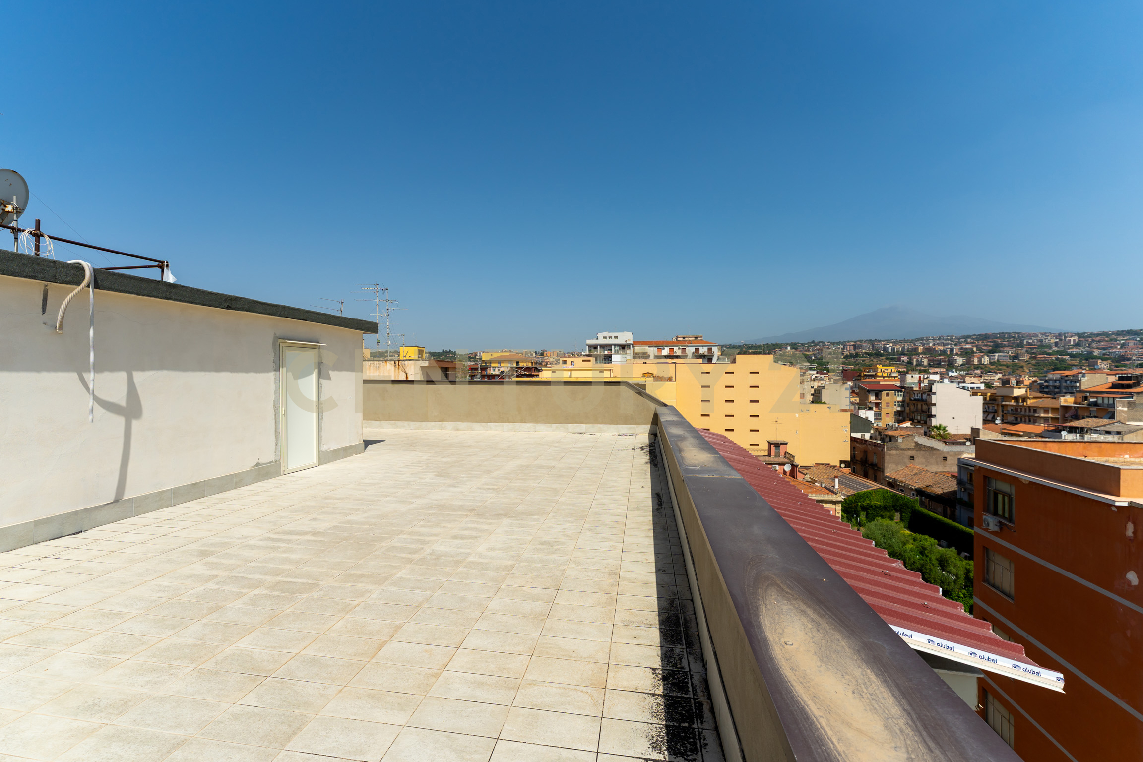 Trilocale con giardino in via duca degli abruzzi 42, Catania