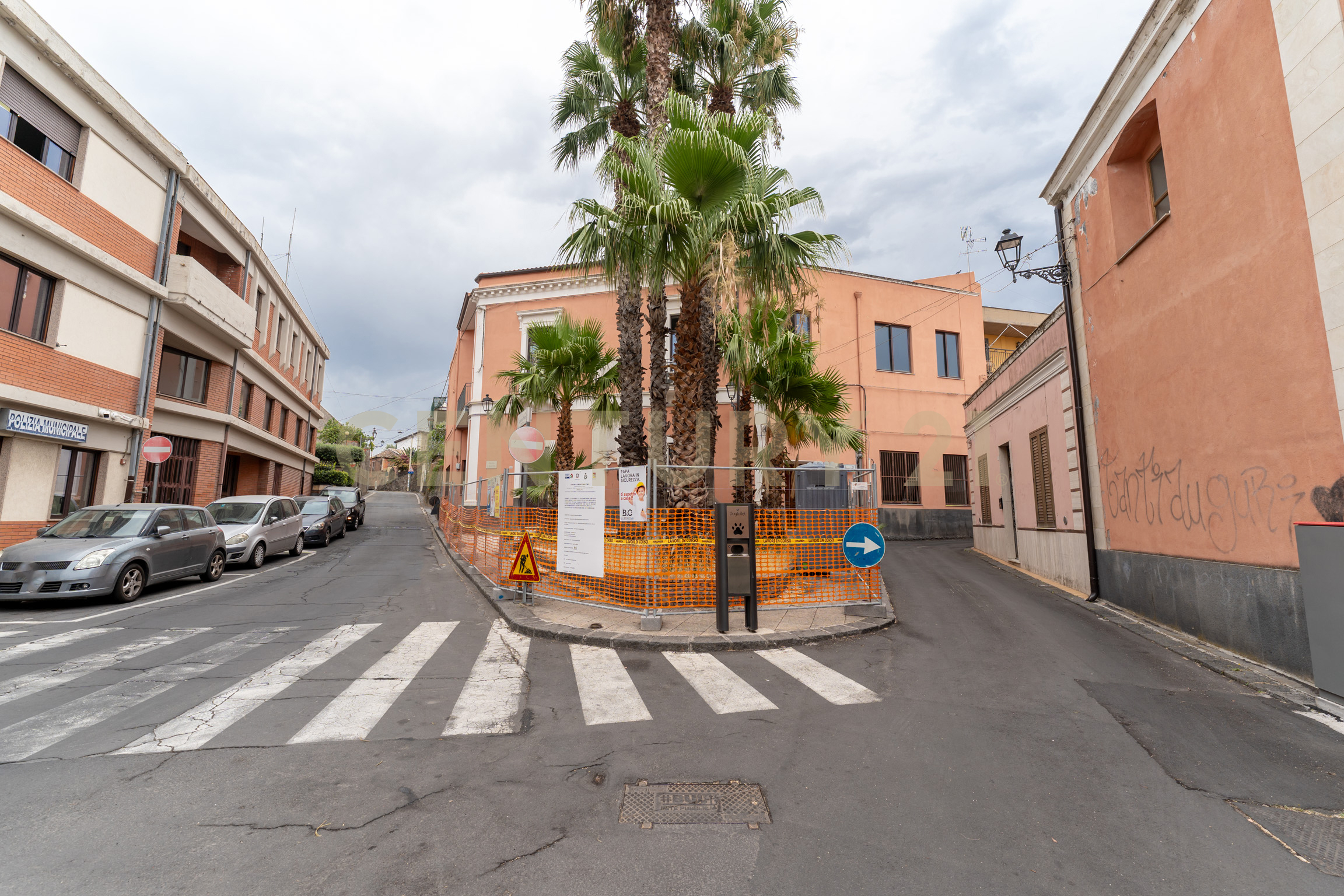 Casa indipendente con giardino in piazza guglielmo marconi 1, Camporotondo Etneo