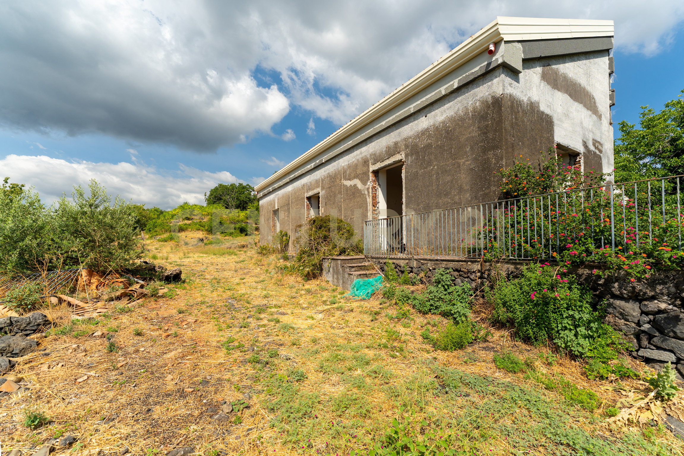 Villa con giardino in via grazia deledda 28, Santa Venerina