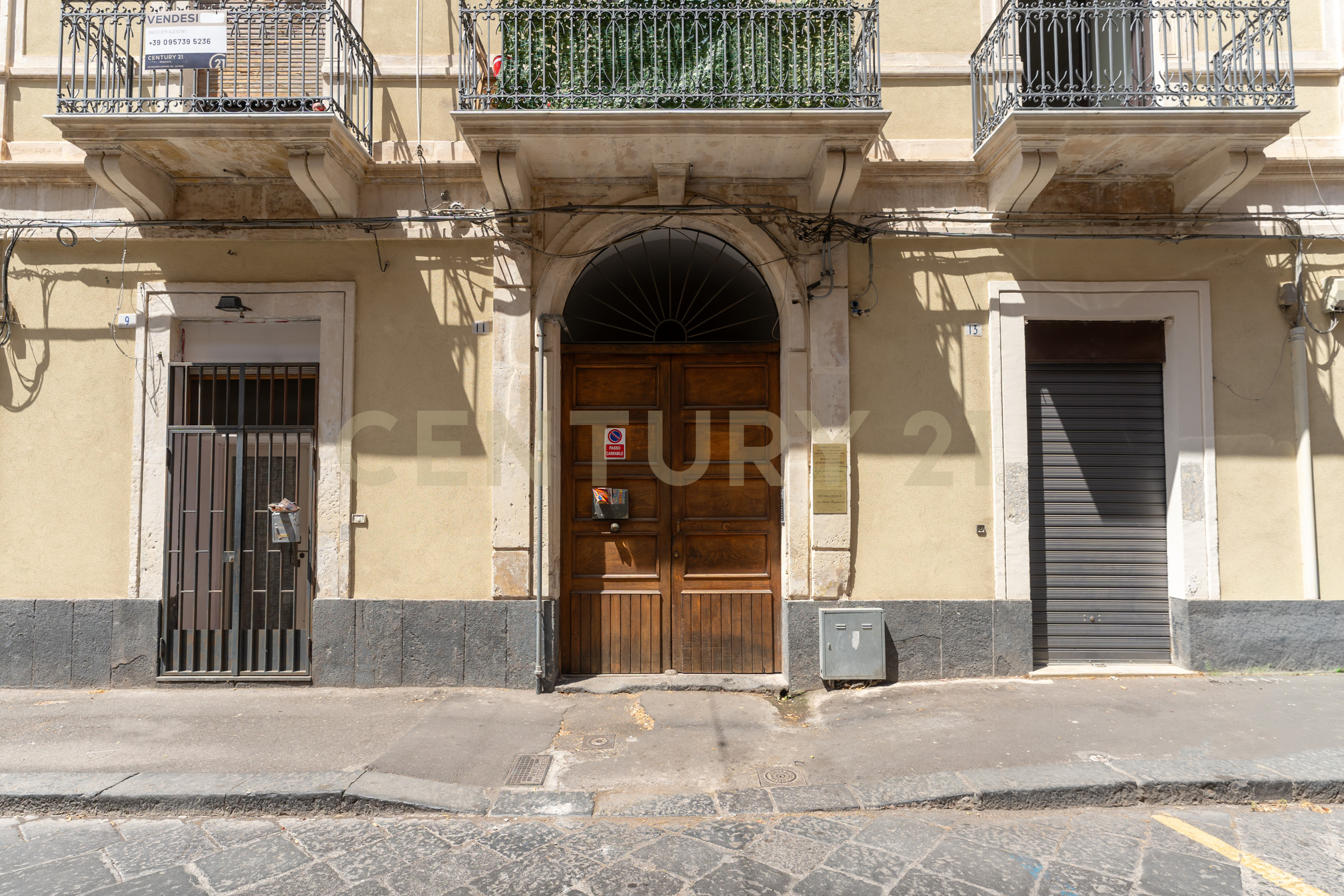 Appartamento con box in via aloi 11, Catania
