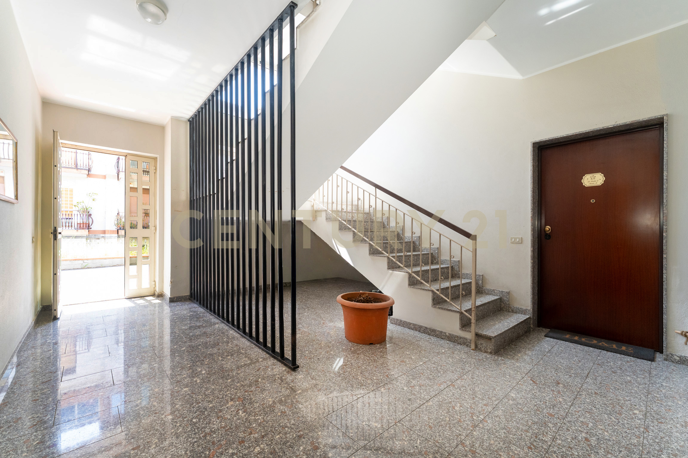 Appartamento con terrazzo in viale delle olimpiadi 12, Catania