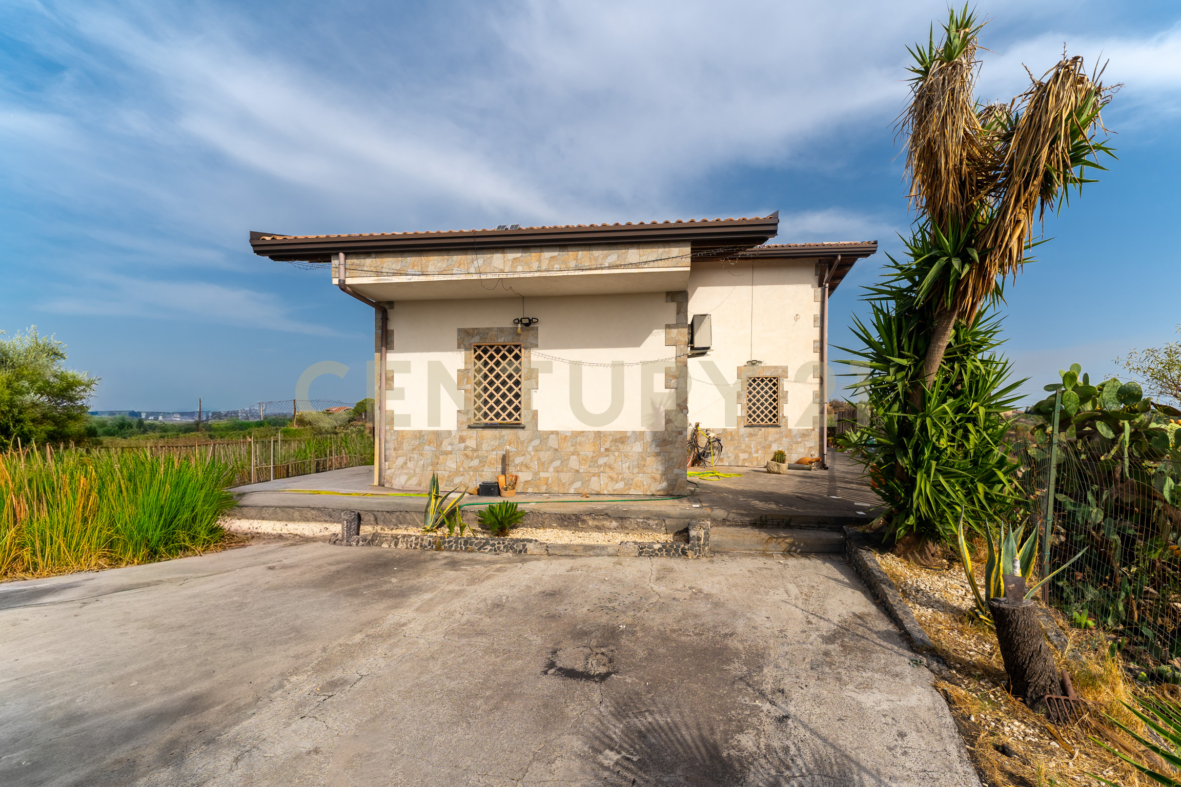 Villa con giardino in via salso 15, Motta Sant'Anastasia