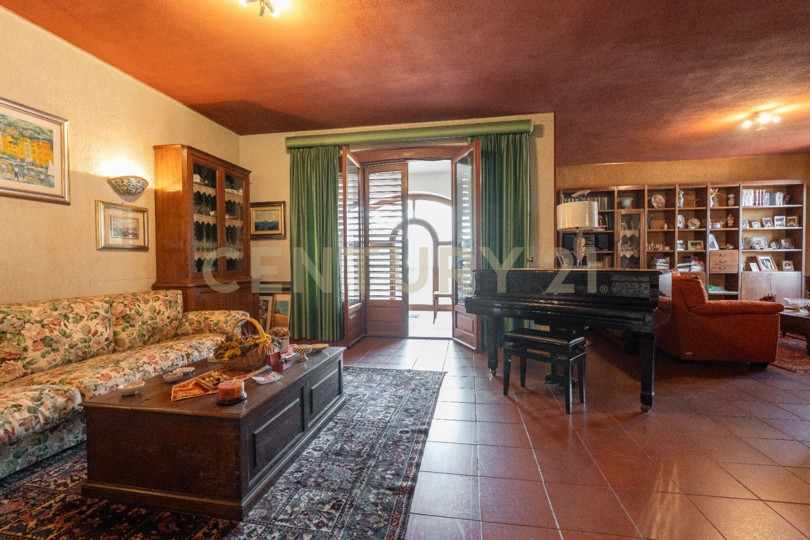 Villetta a schiera con giardino in via carrubella 8, Catania