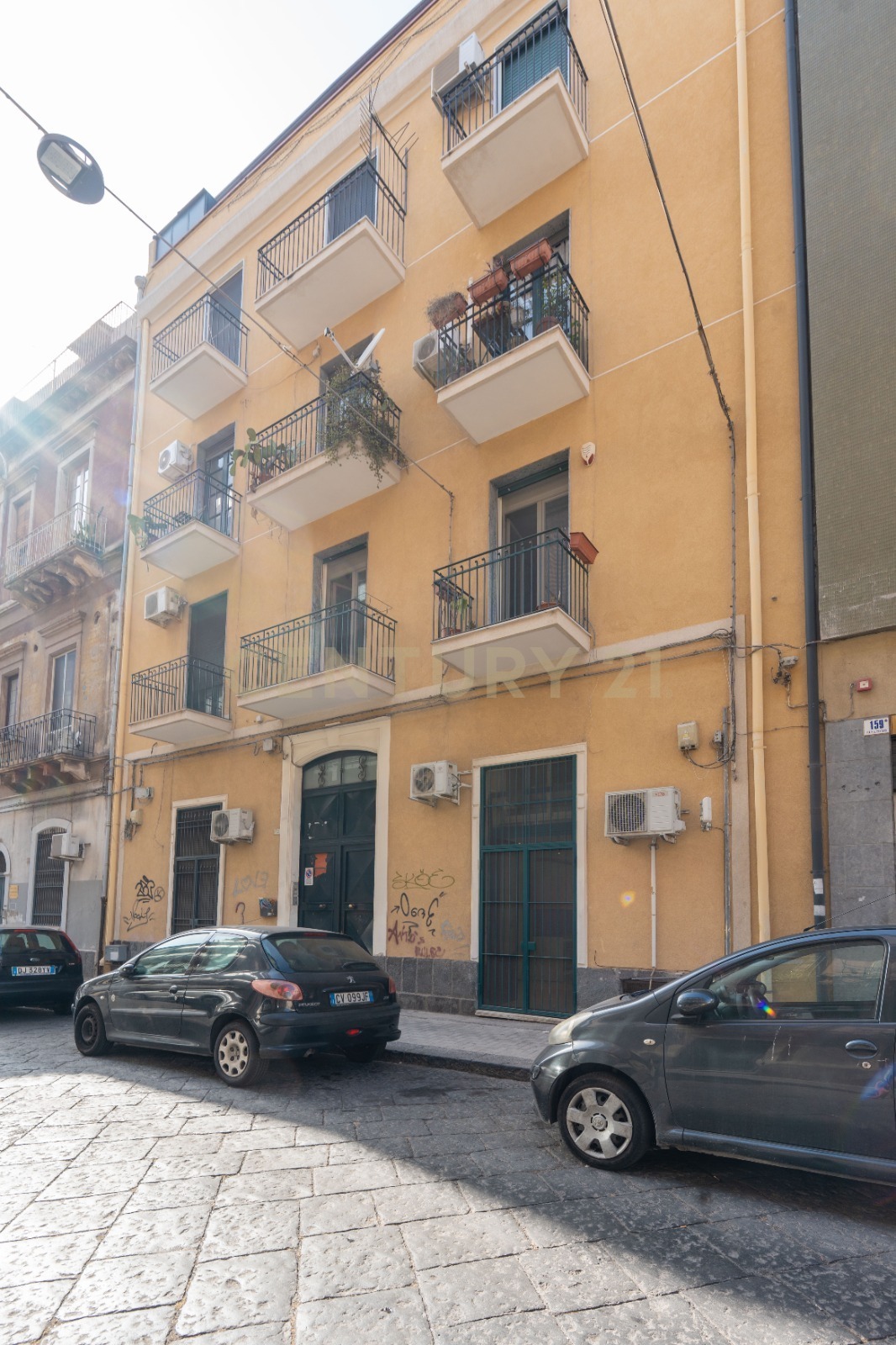 Casa indipendente con terrazzo in via e. a. pantano 153, Catania