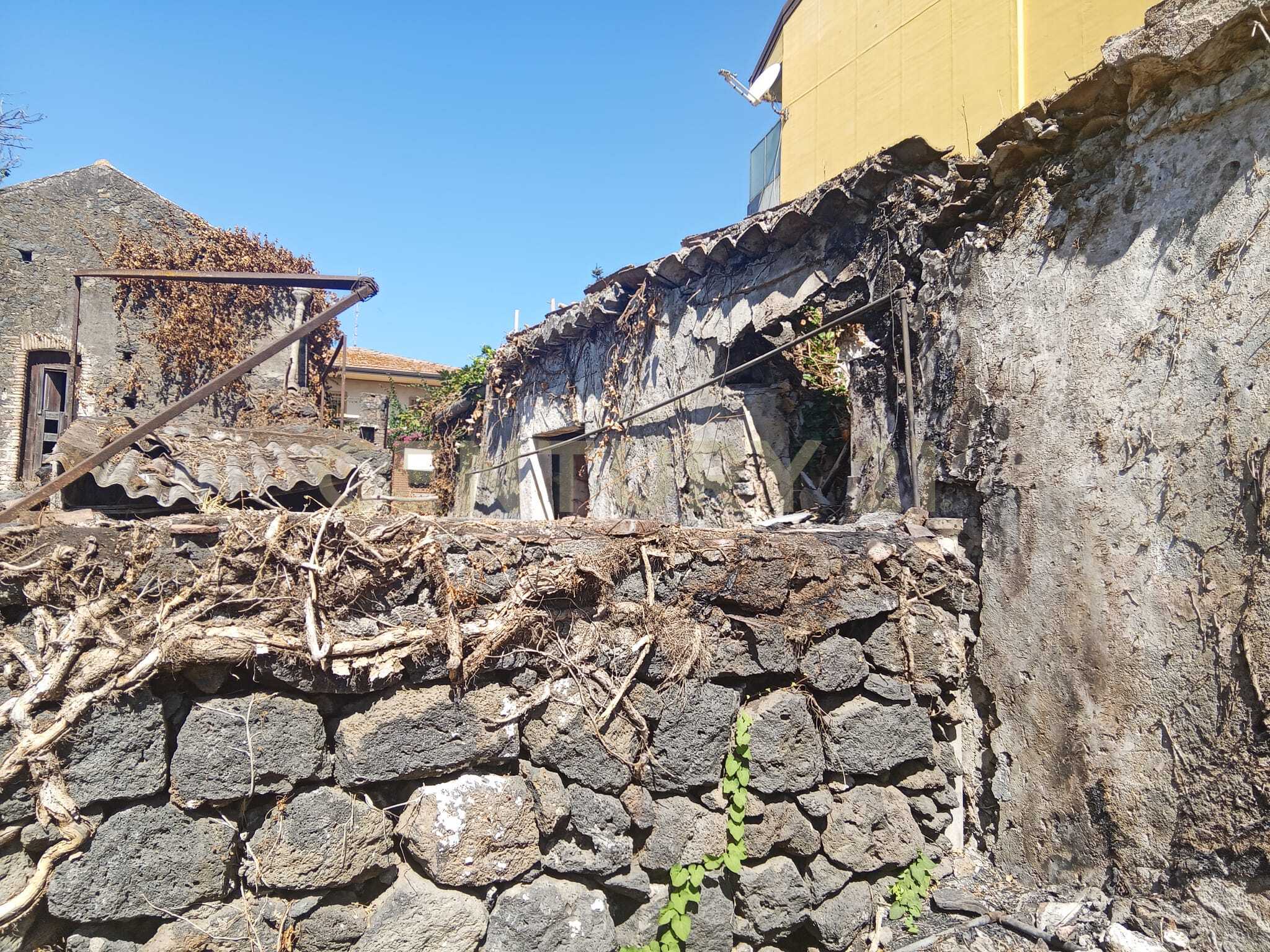 Rustico in vendita in via maugeri 12, Valverde