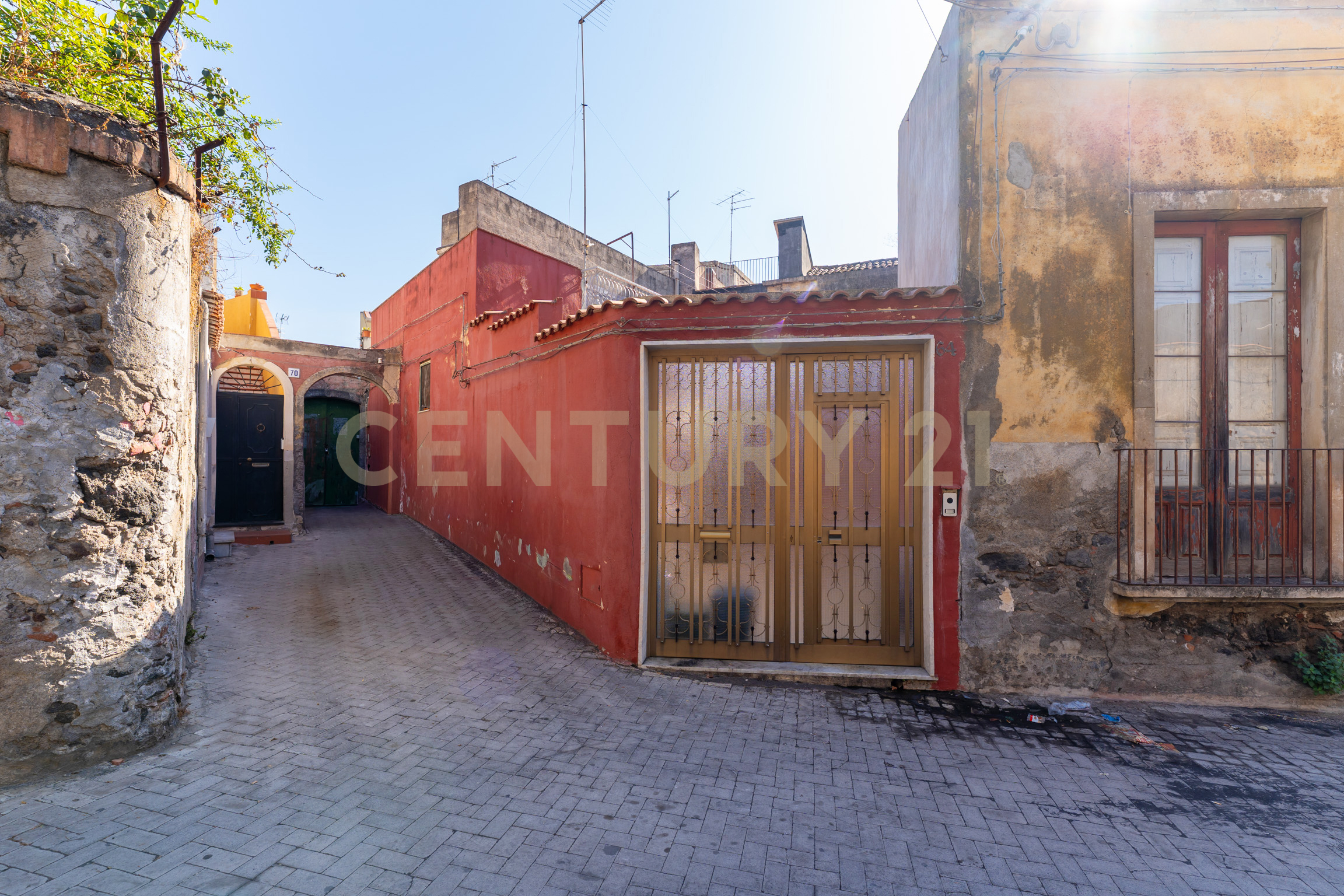 Casa indipendente con giardino in via san lorenzo, Acireale