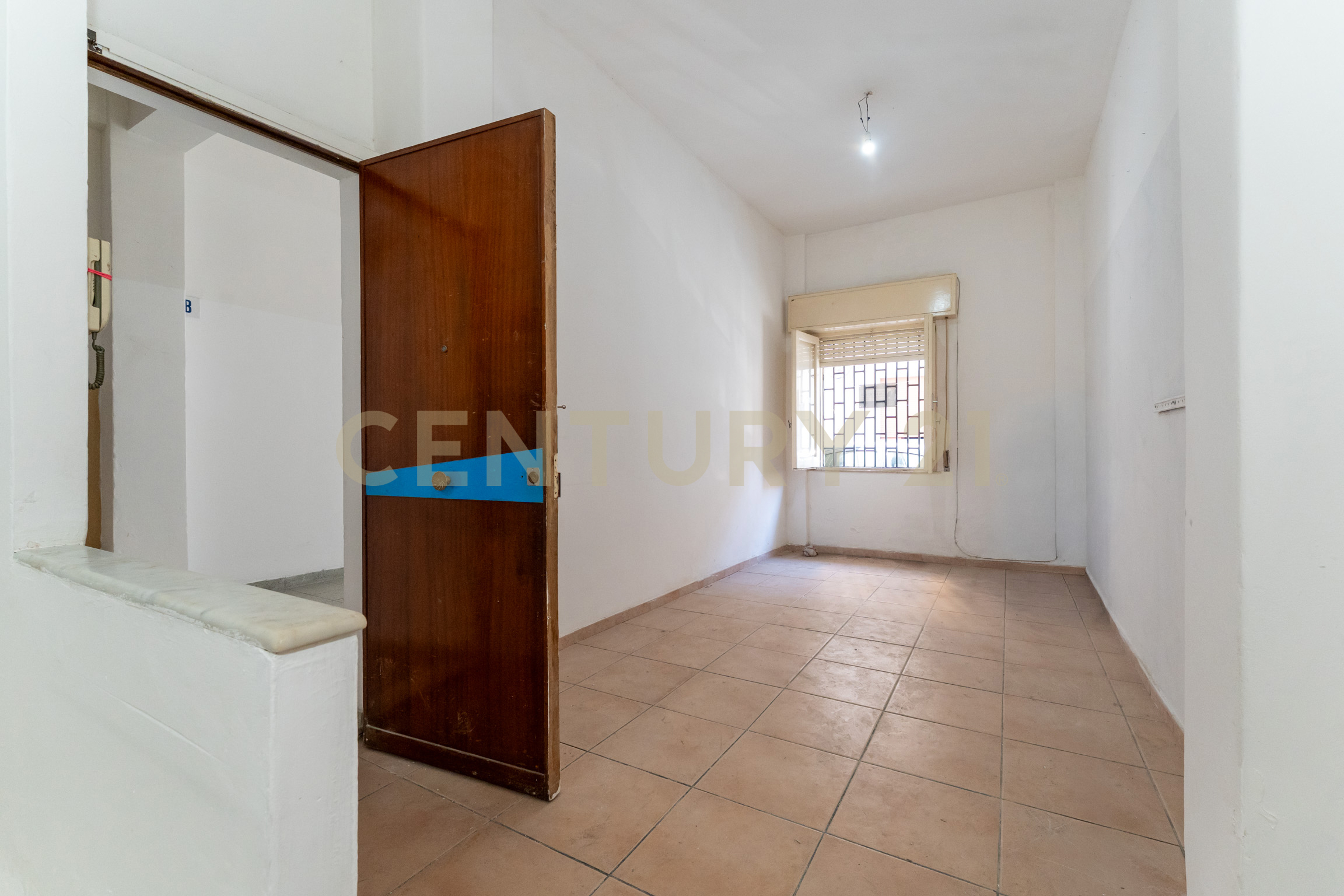 Trilocale con terrazzo in via della genziana 16, Catania