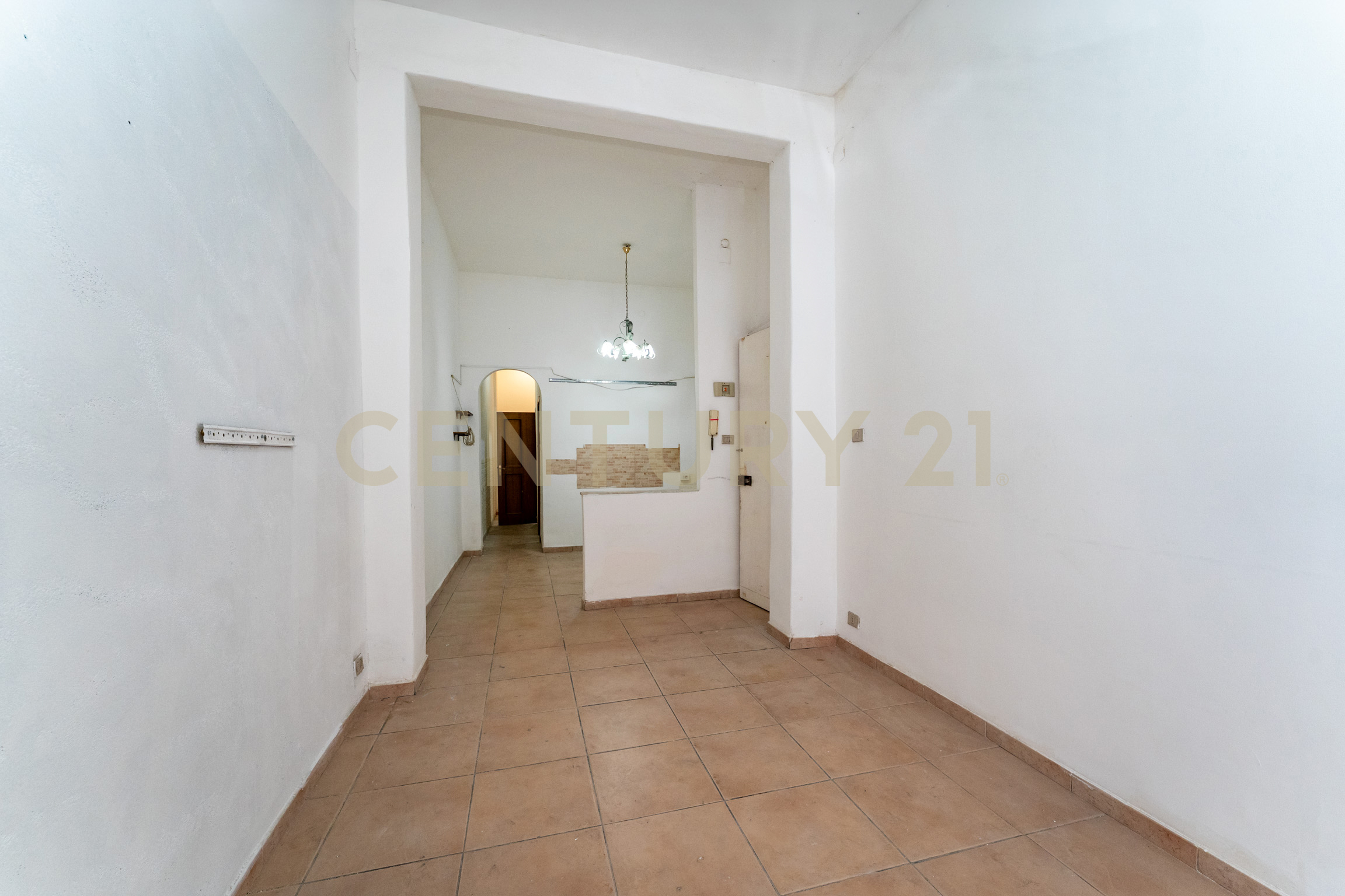 Trilocale con terrazzo in via della genziana 16, Catania
