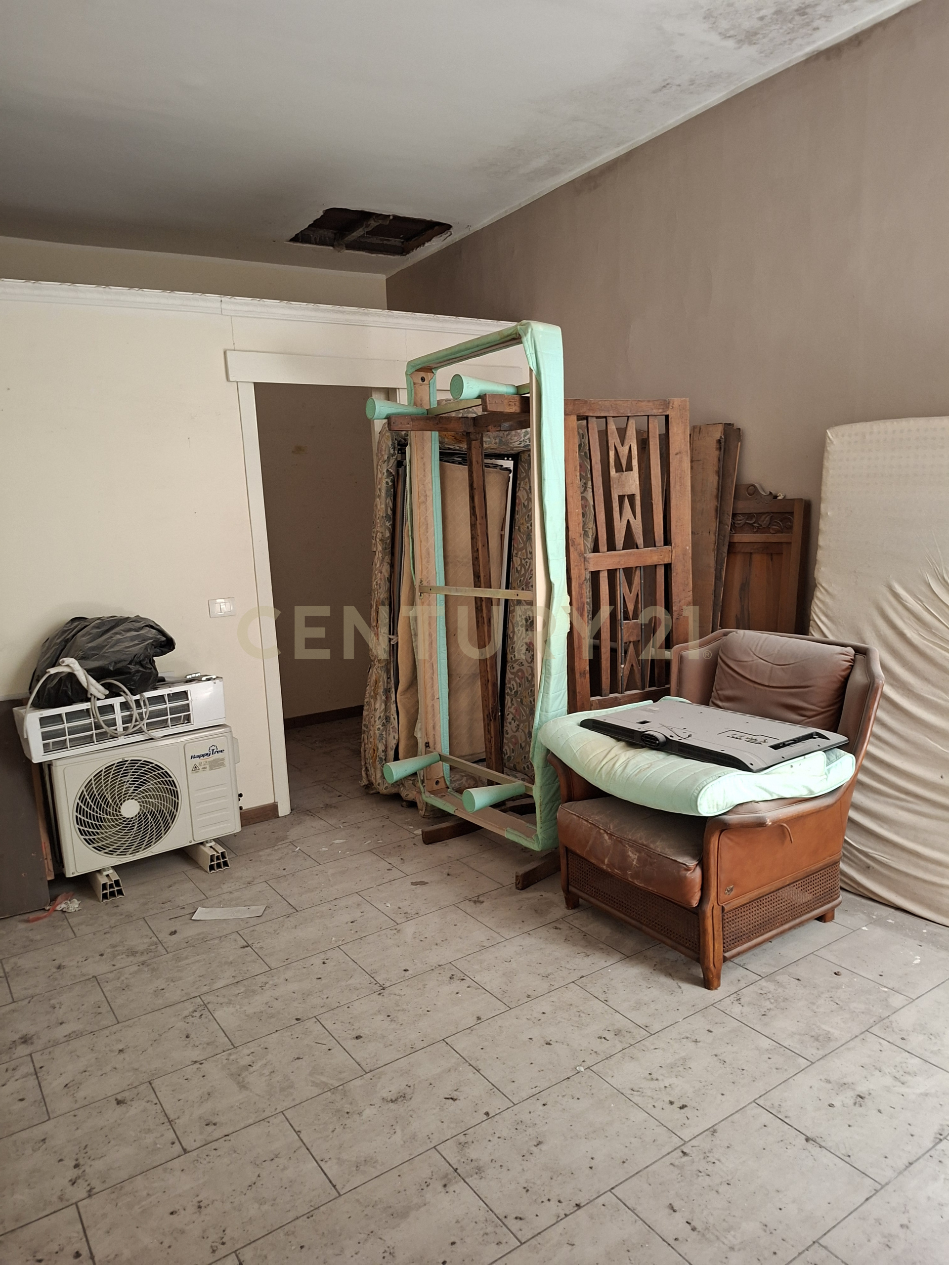 Bilocale da ristrutturare in via marchese 11, Catania